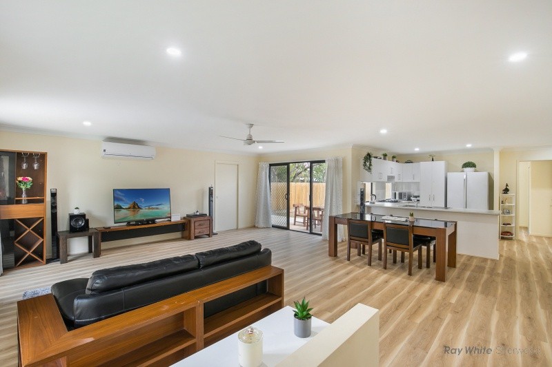 11 Pendula Place, Corinda, QLD 4075