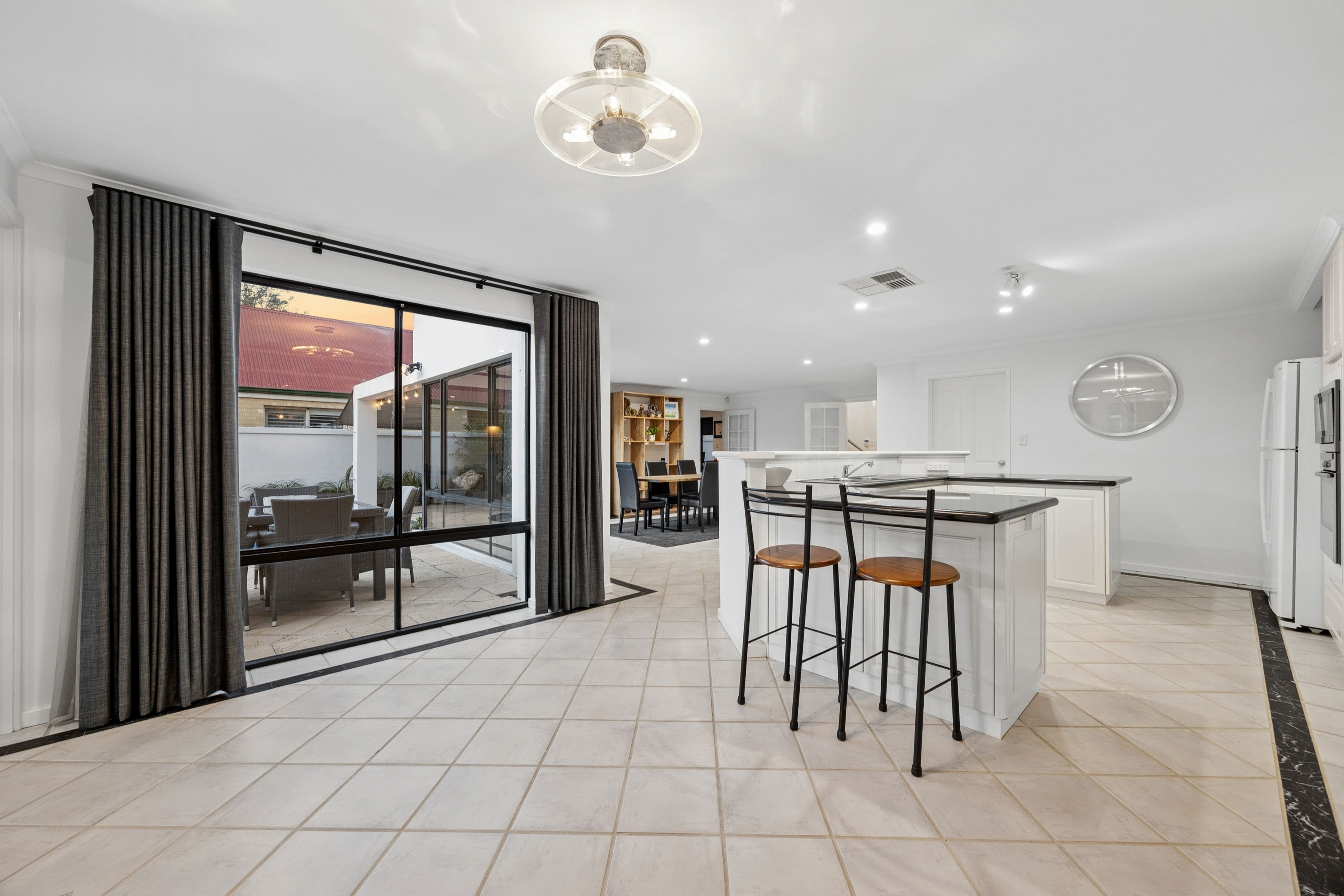 21 Kingston Street — photo 10 of 23
