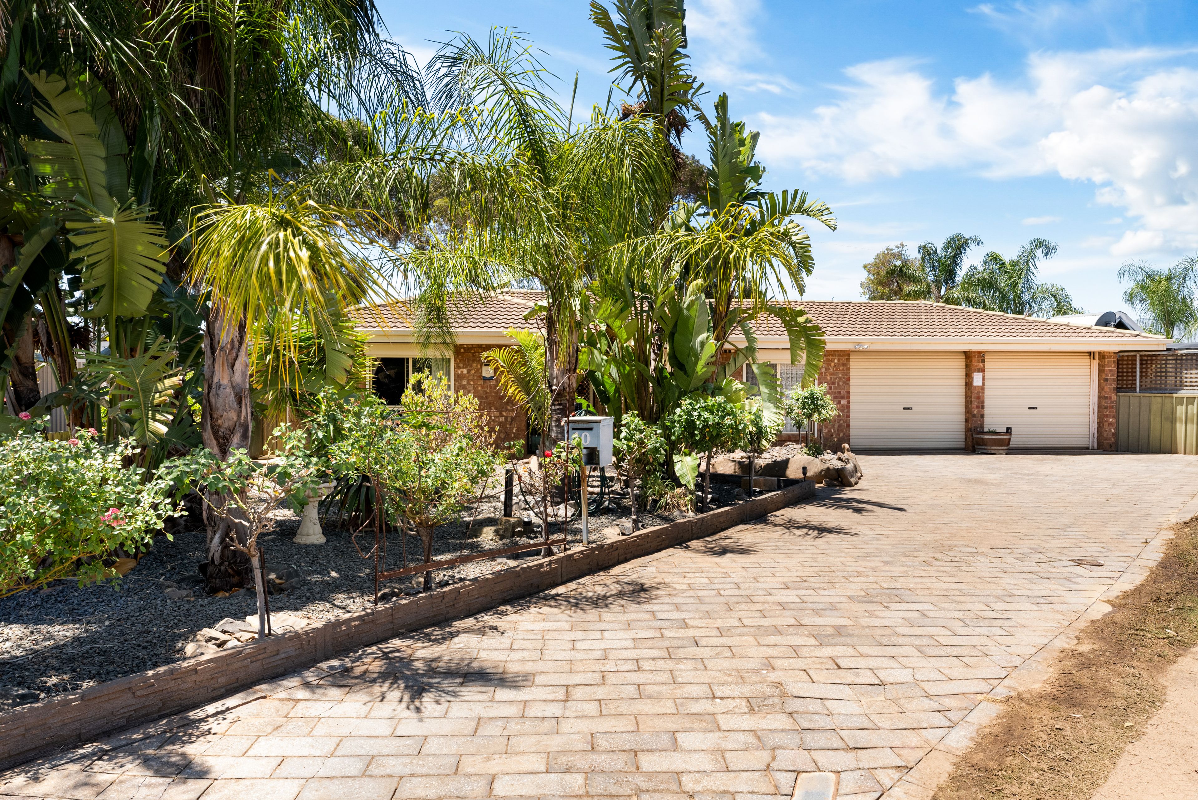 10 Greenfields Close, Andrews Farm, SA 5114