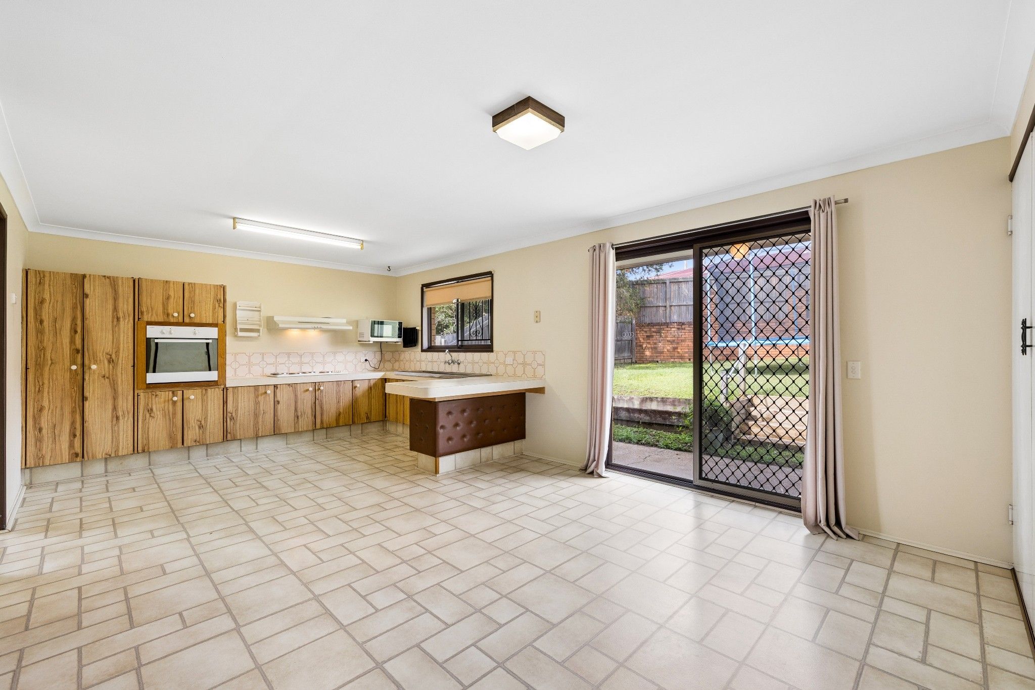 11 Hobbs Street — photo 7 of 30