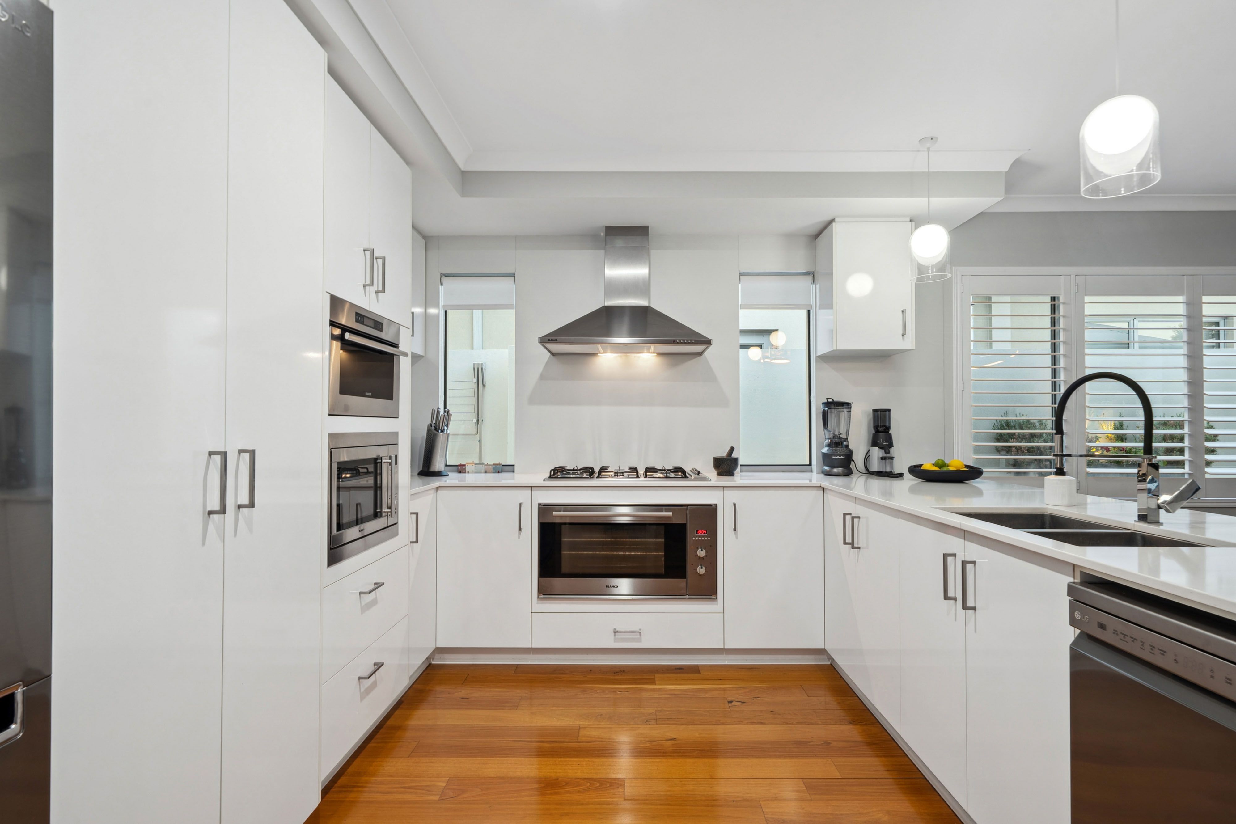 47 Breaksea Drive, North Coogee, WA 6163