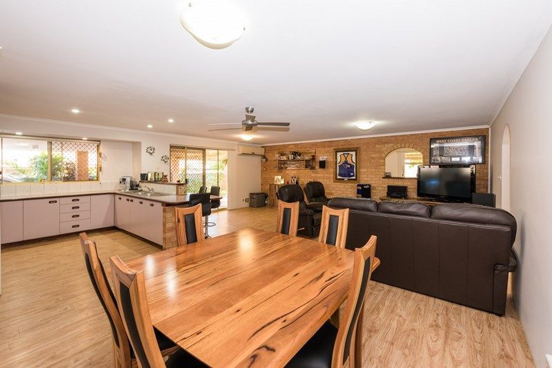 17 Pinyali Way, Waggrakine, WA 6530