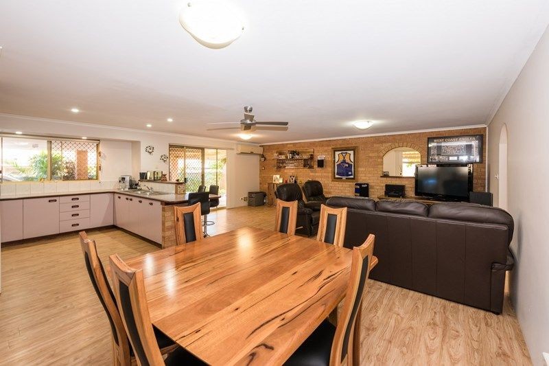 17 Pinyali Way, Waggrakine, WA 6530