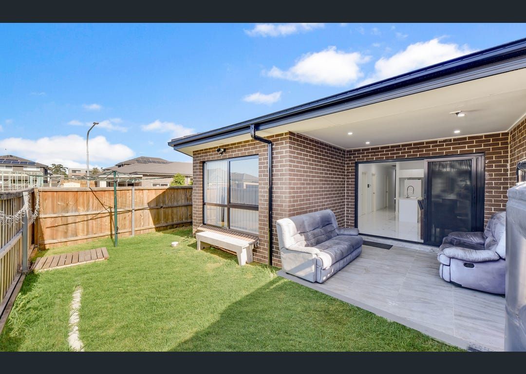 20 Dowie Drive, Claymore, NSW 2559
