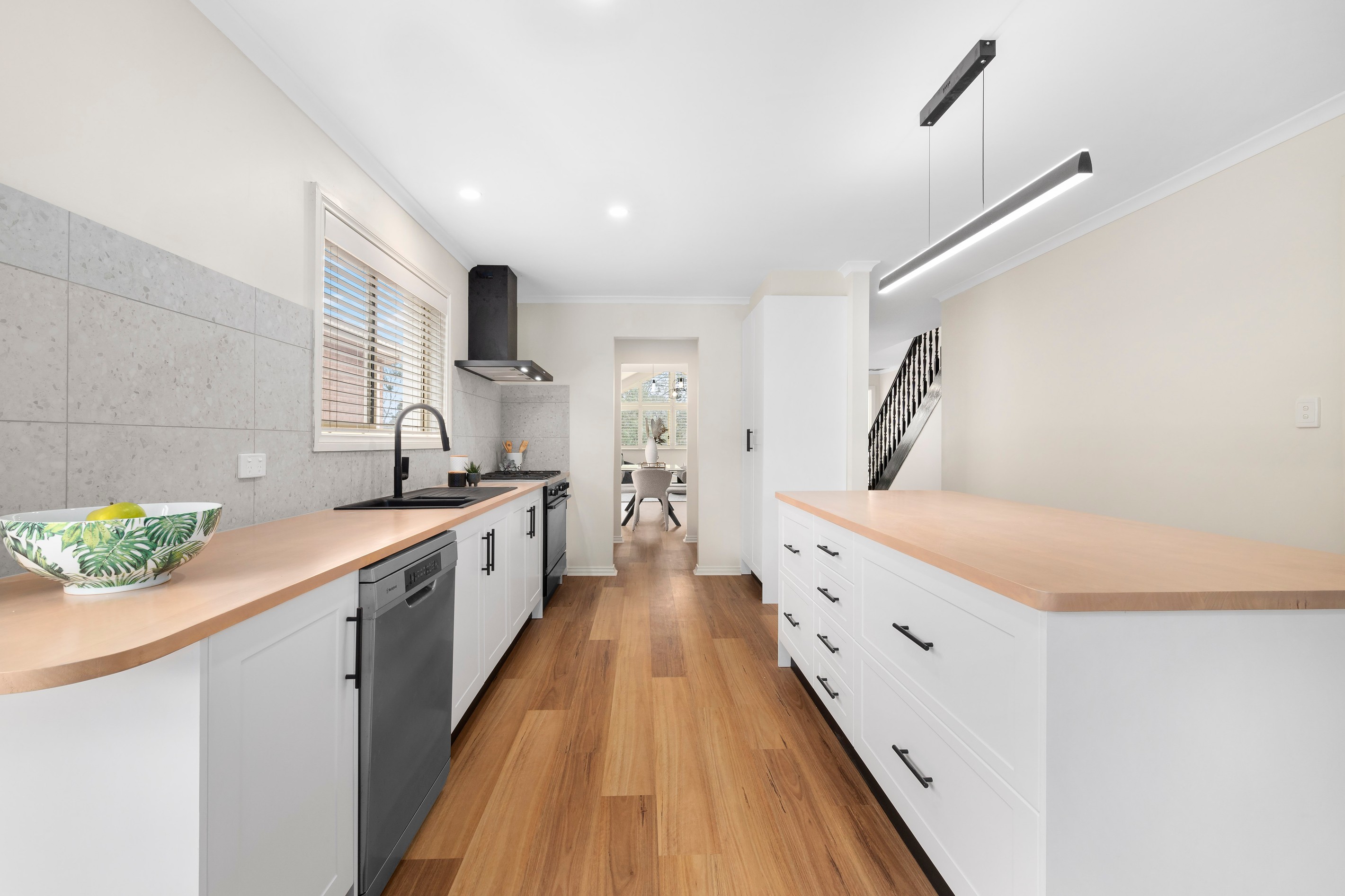 2/9 Dunlop Crescent, Mill Park, VIC 3082