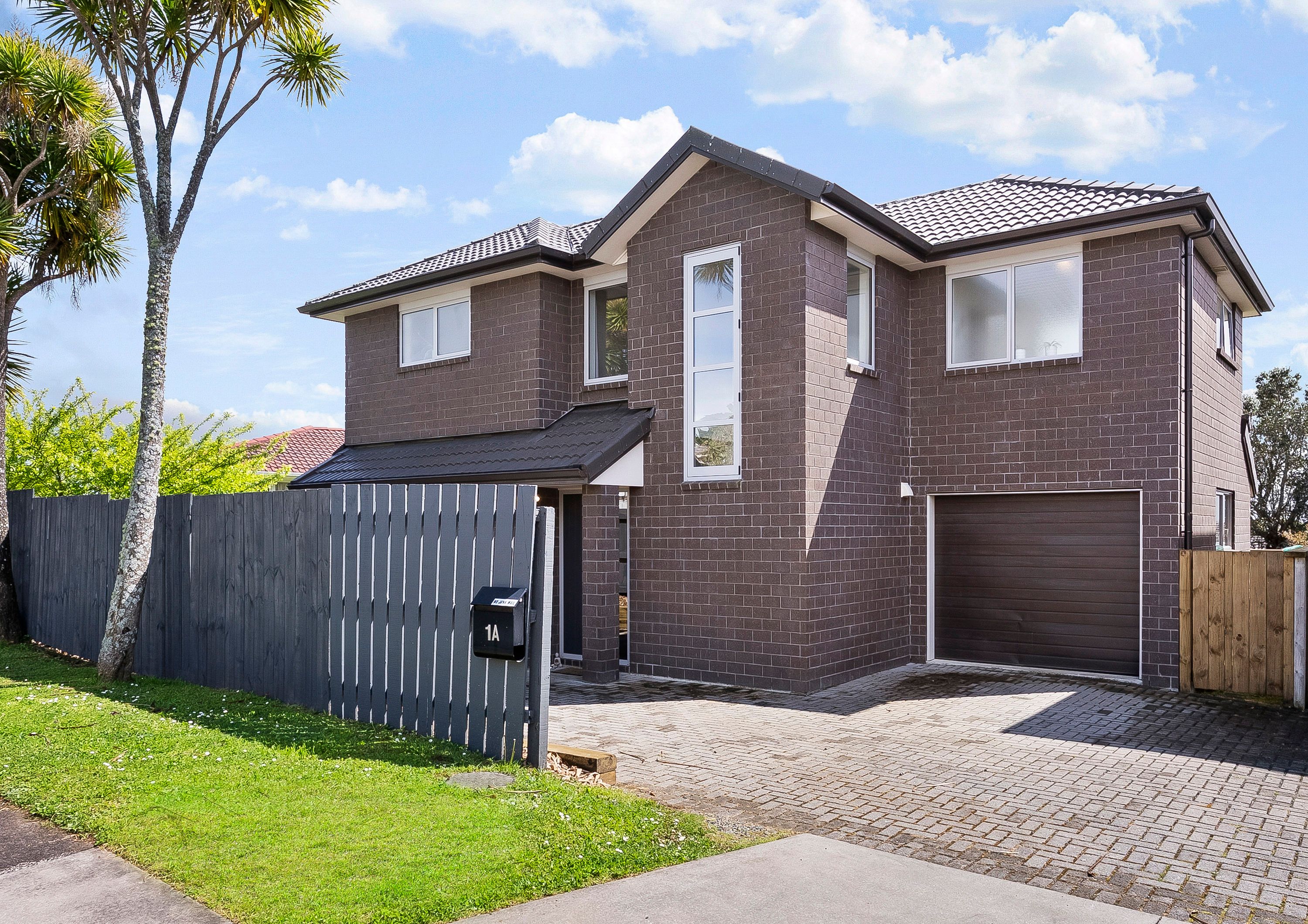 1A Grandison Crescent, New Lynn, Waitakere City