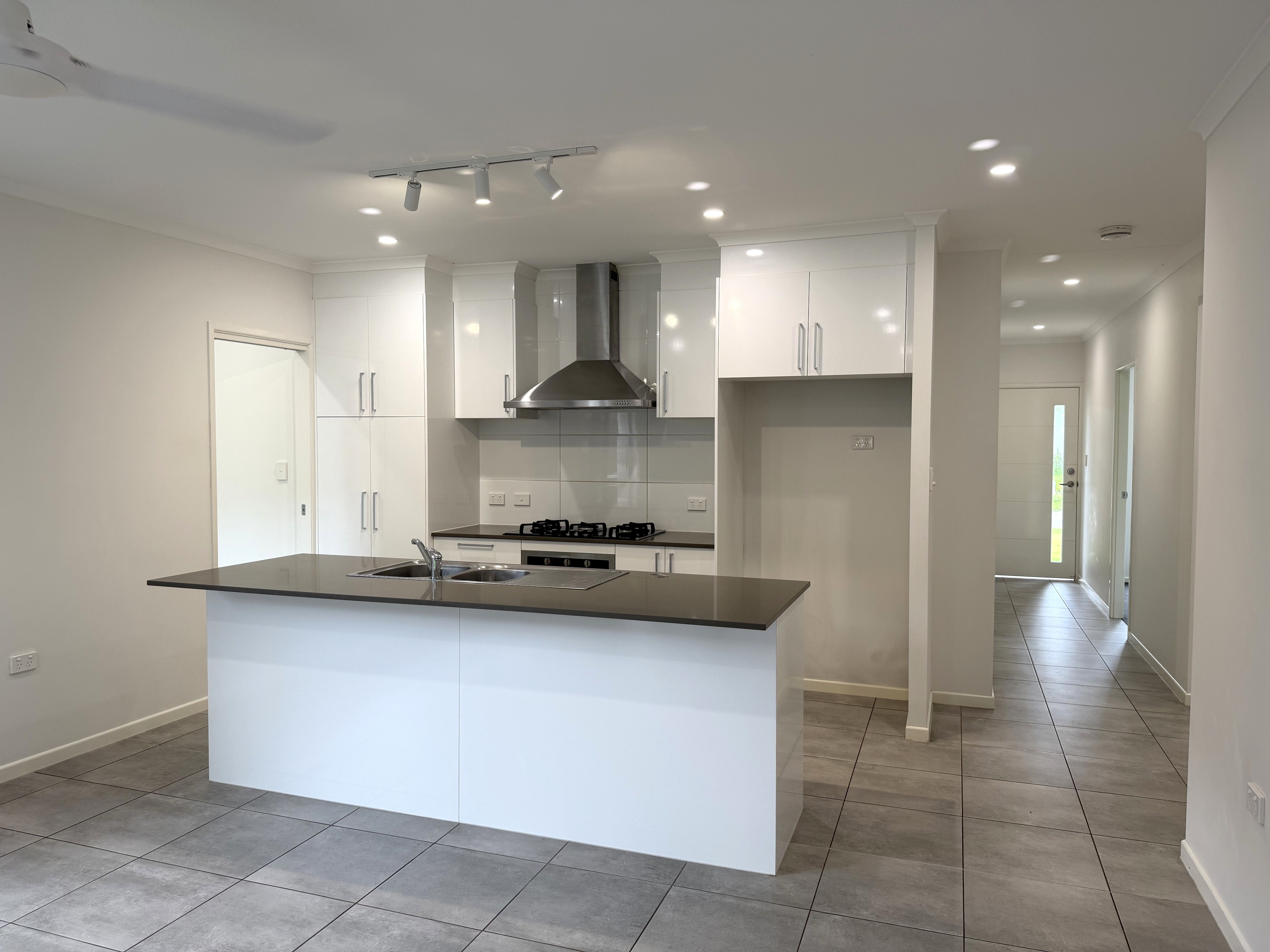 2/8 Macaranga Road, Bentley Park, QLD 4869