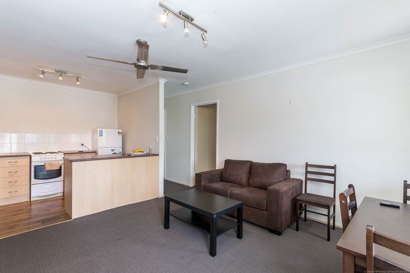 2/3 Central Street, Labrador, QLD 4215