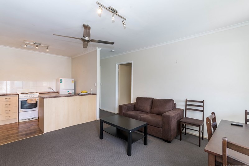 2/3 Central Street, Labrador, QLD 4215