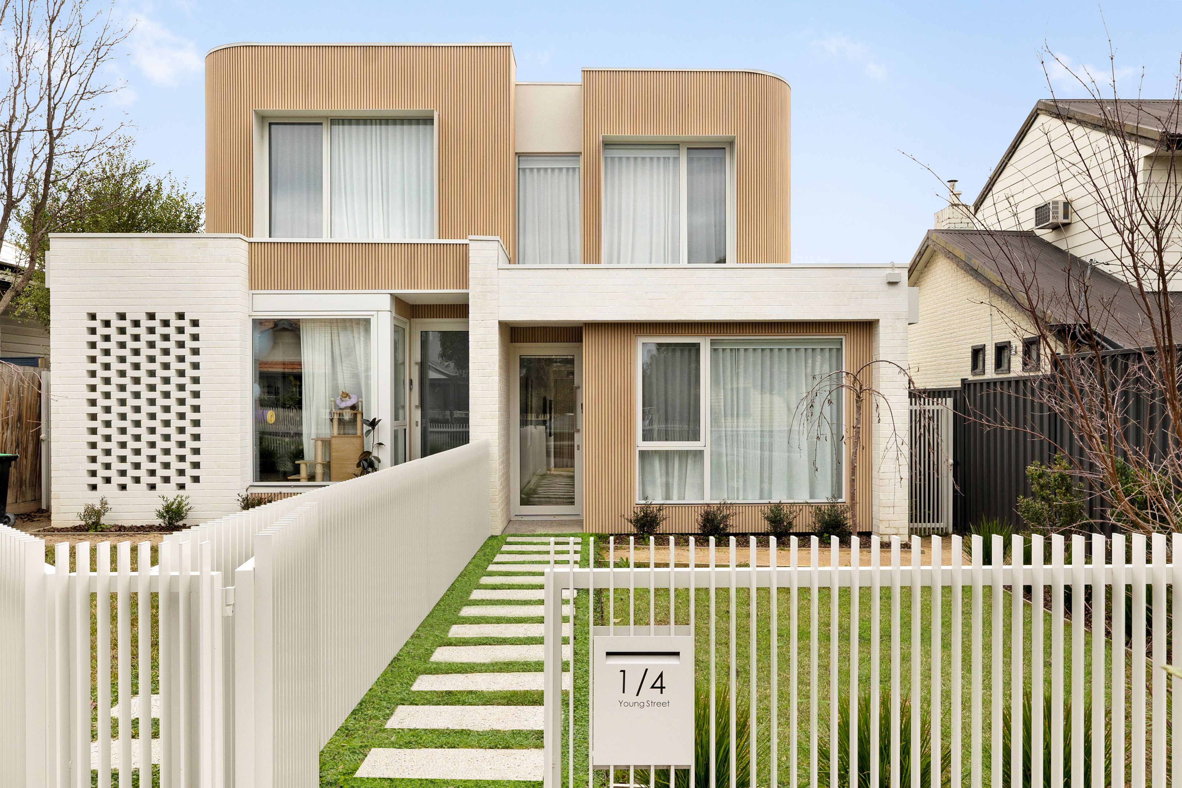 1/4 Young Street — photo from Ray White Preston