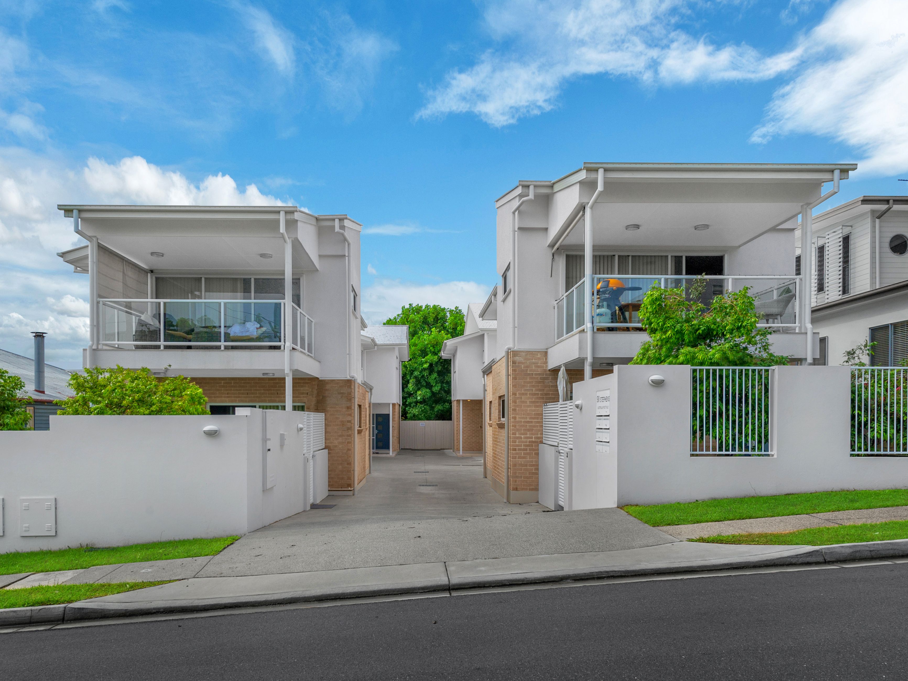 90 Stephens Street, Morningside QLD 4170