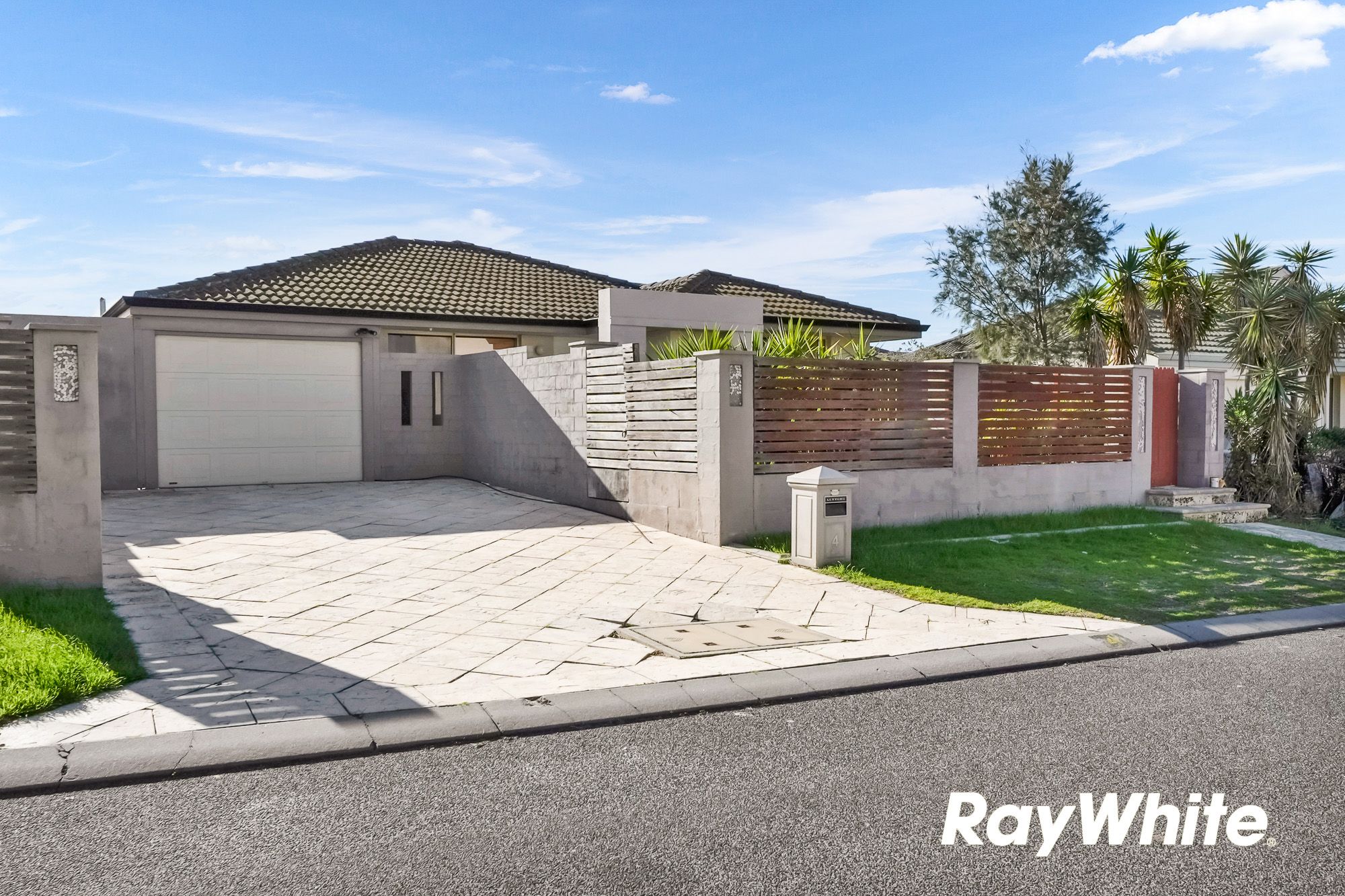4 Blackbird Glen, Quinns Rocks, WA 6030