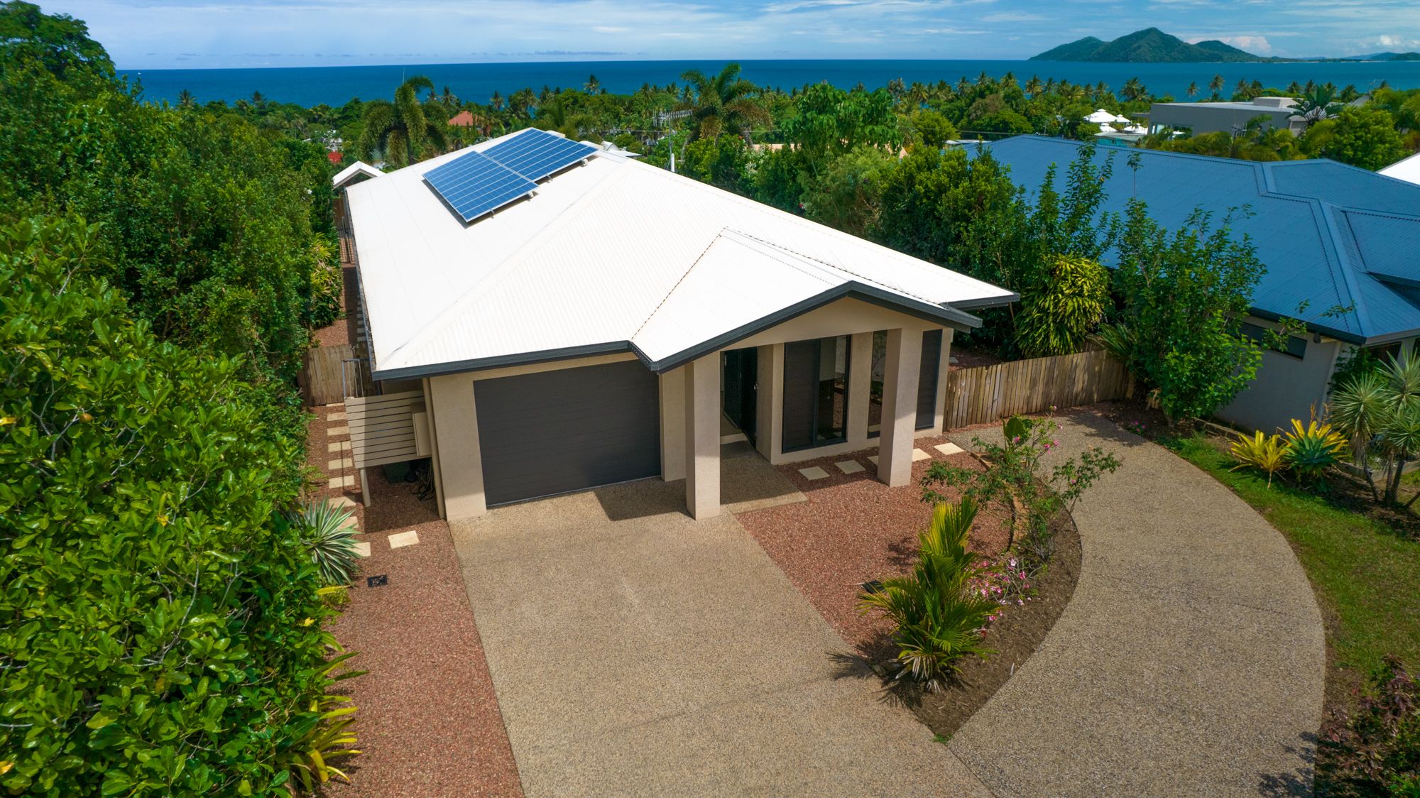 12 Rise Crescent, Mission Beach QLD 4852