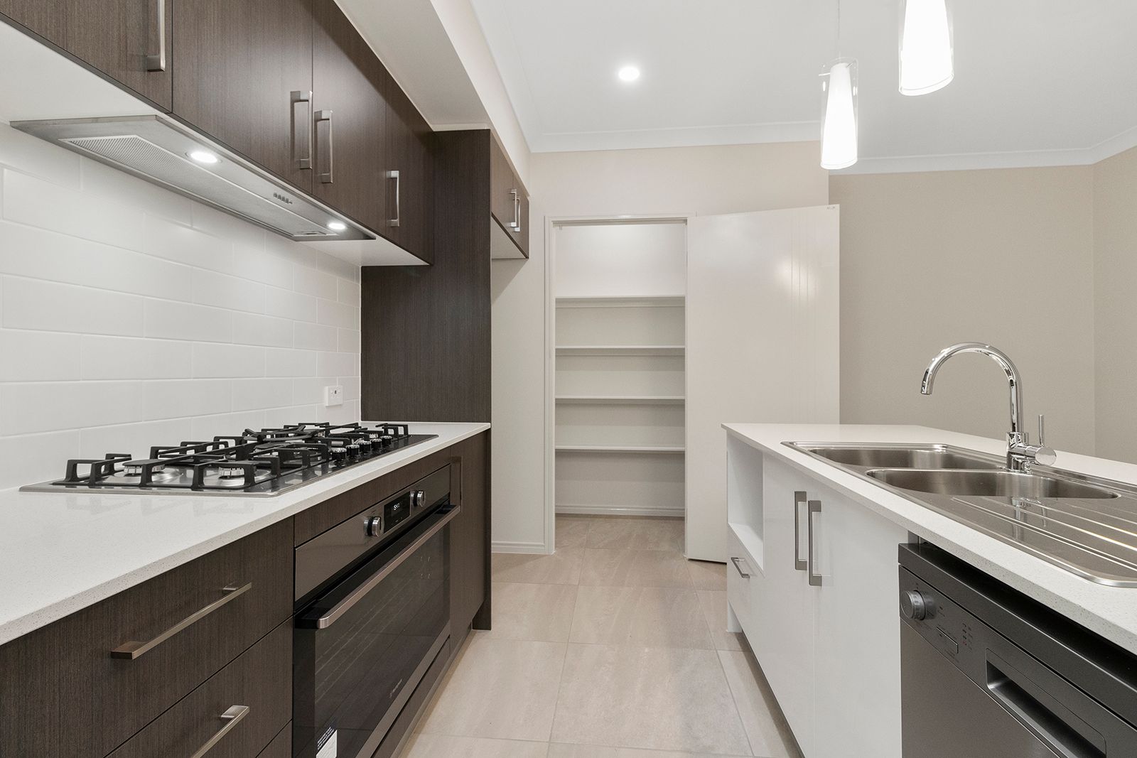 18-19/475 Chambers Flat Road, Park Ridge, QLD 4125