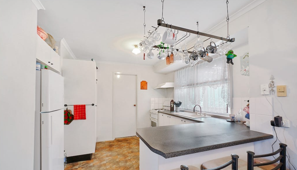 4 Mann Place, St Helens Park, NSW 2560