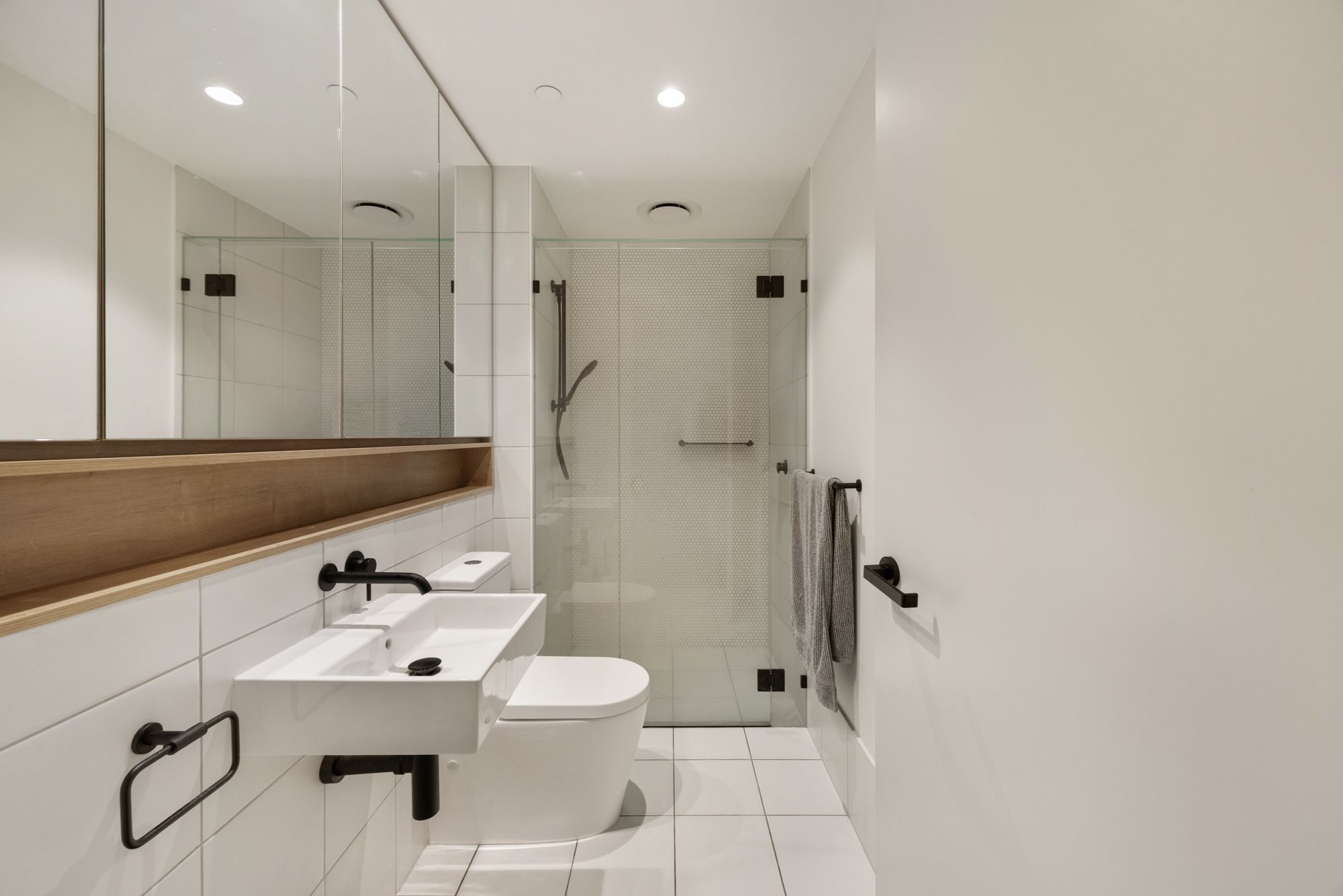 602/7 Chester Street — photo 9 of 12