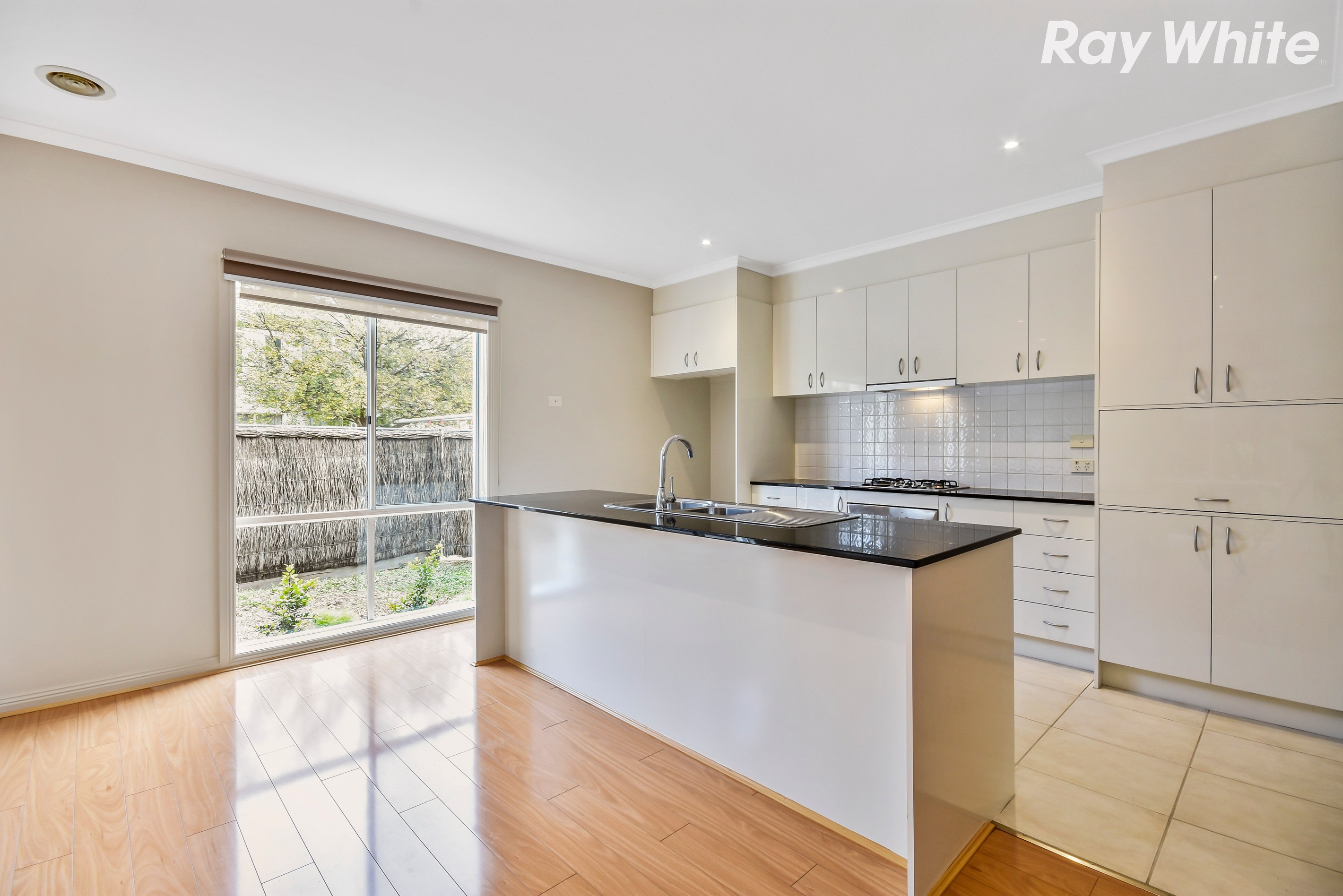 92 Sovereign Manors Crescent, Rowville, VIC 3178