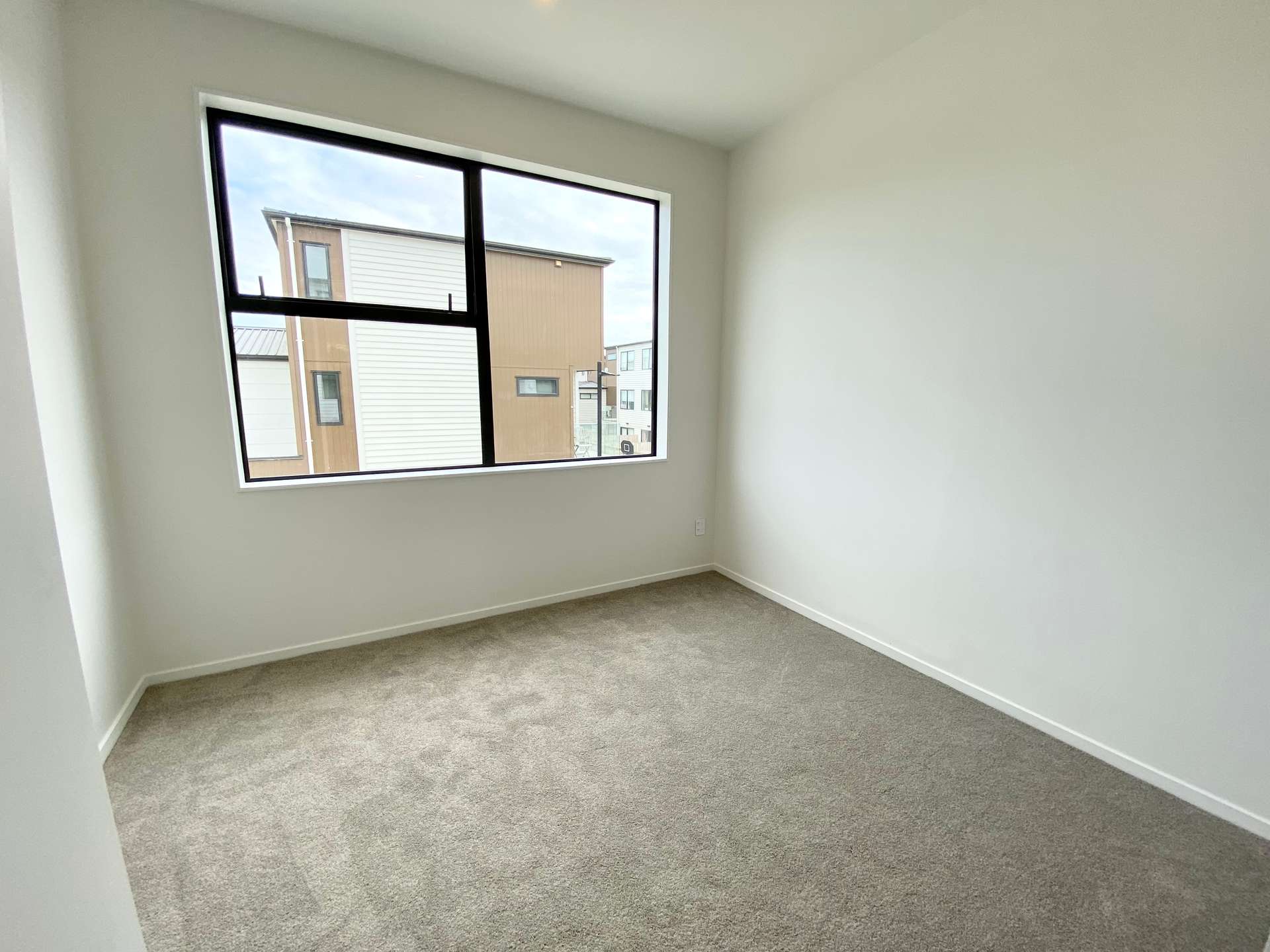 19 Bloom Crescent photo 5