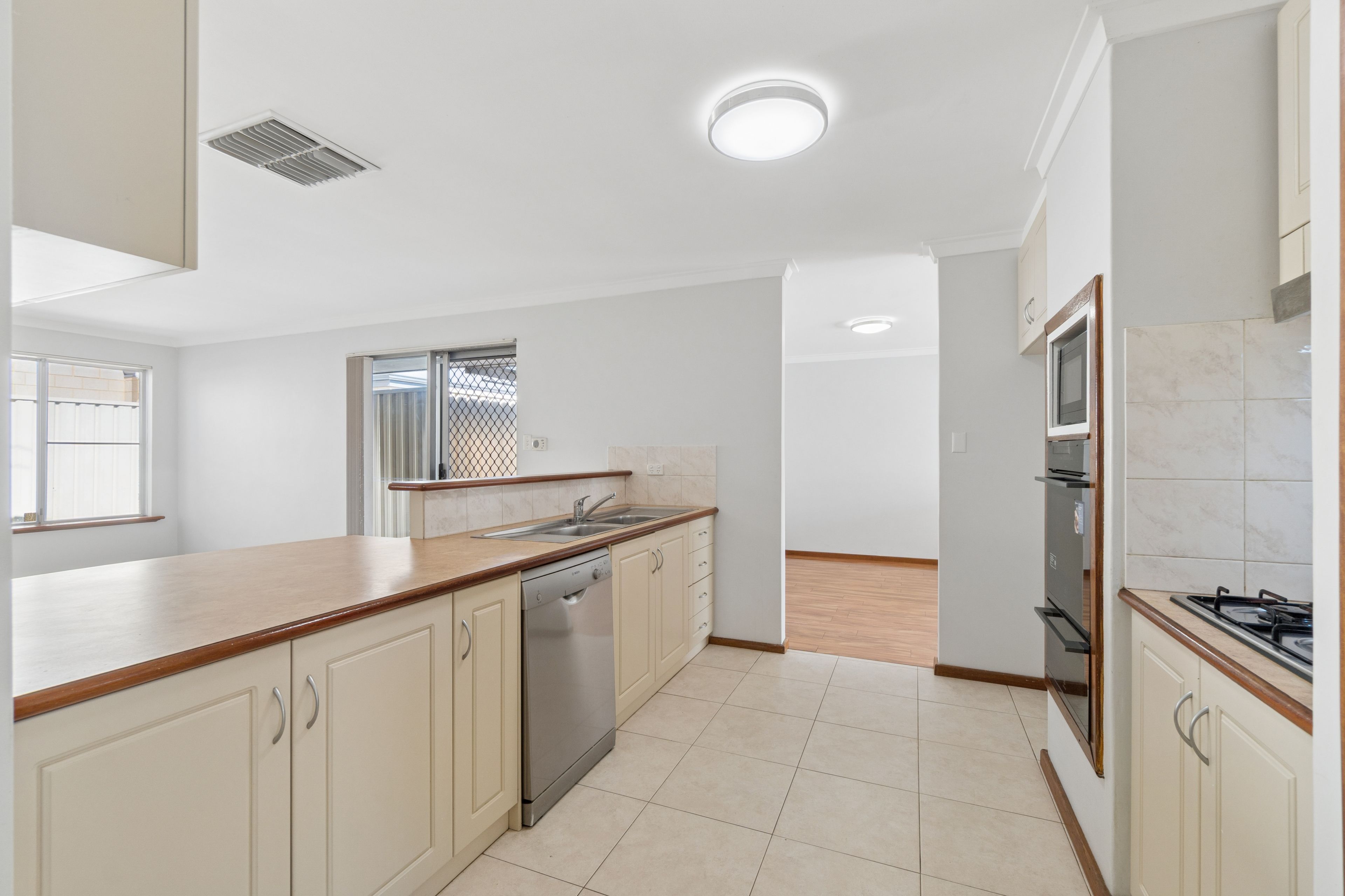 2 Peet Court — photo 10 of 30