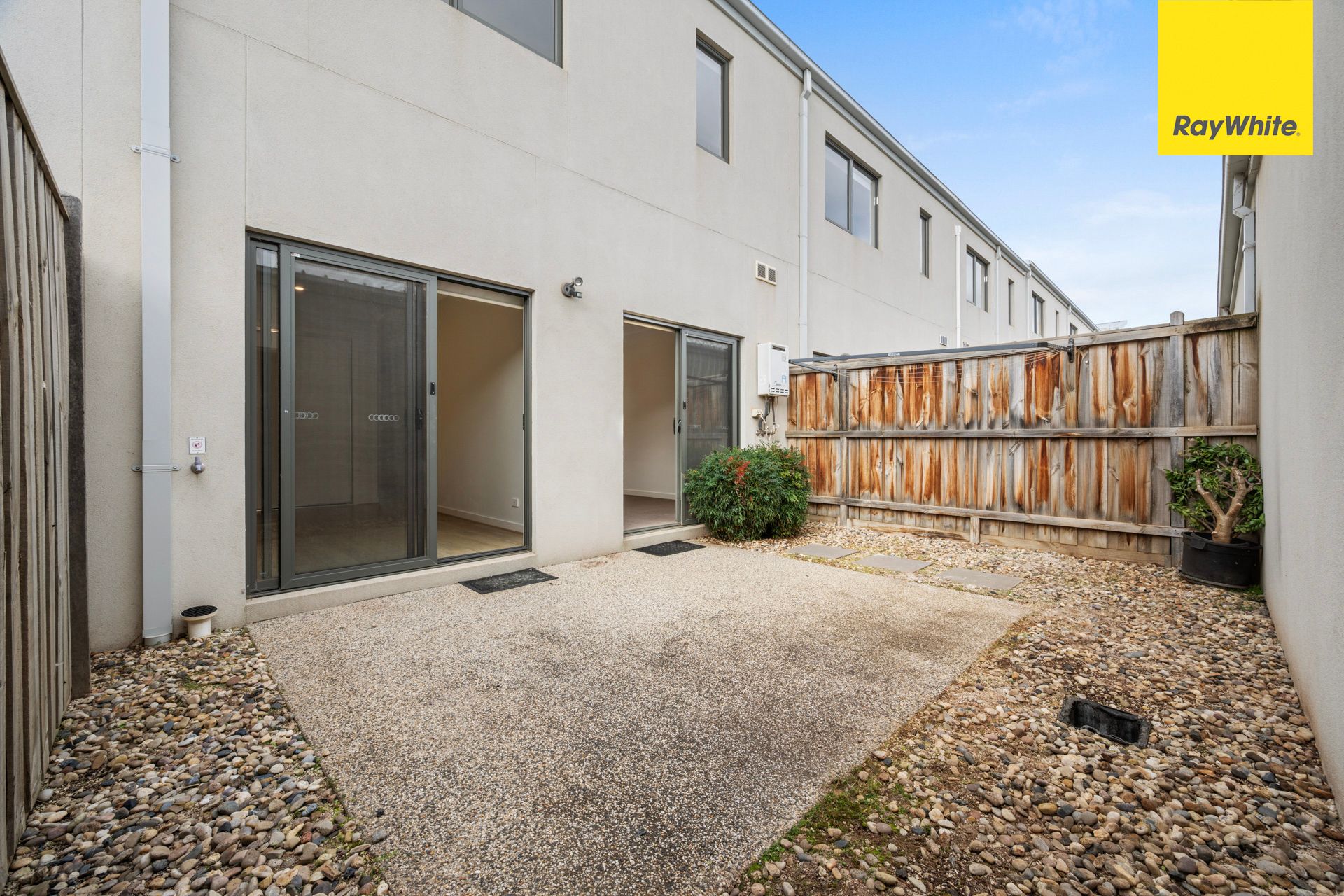 58 Fulham Crescent — photo 17 of 19