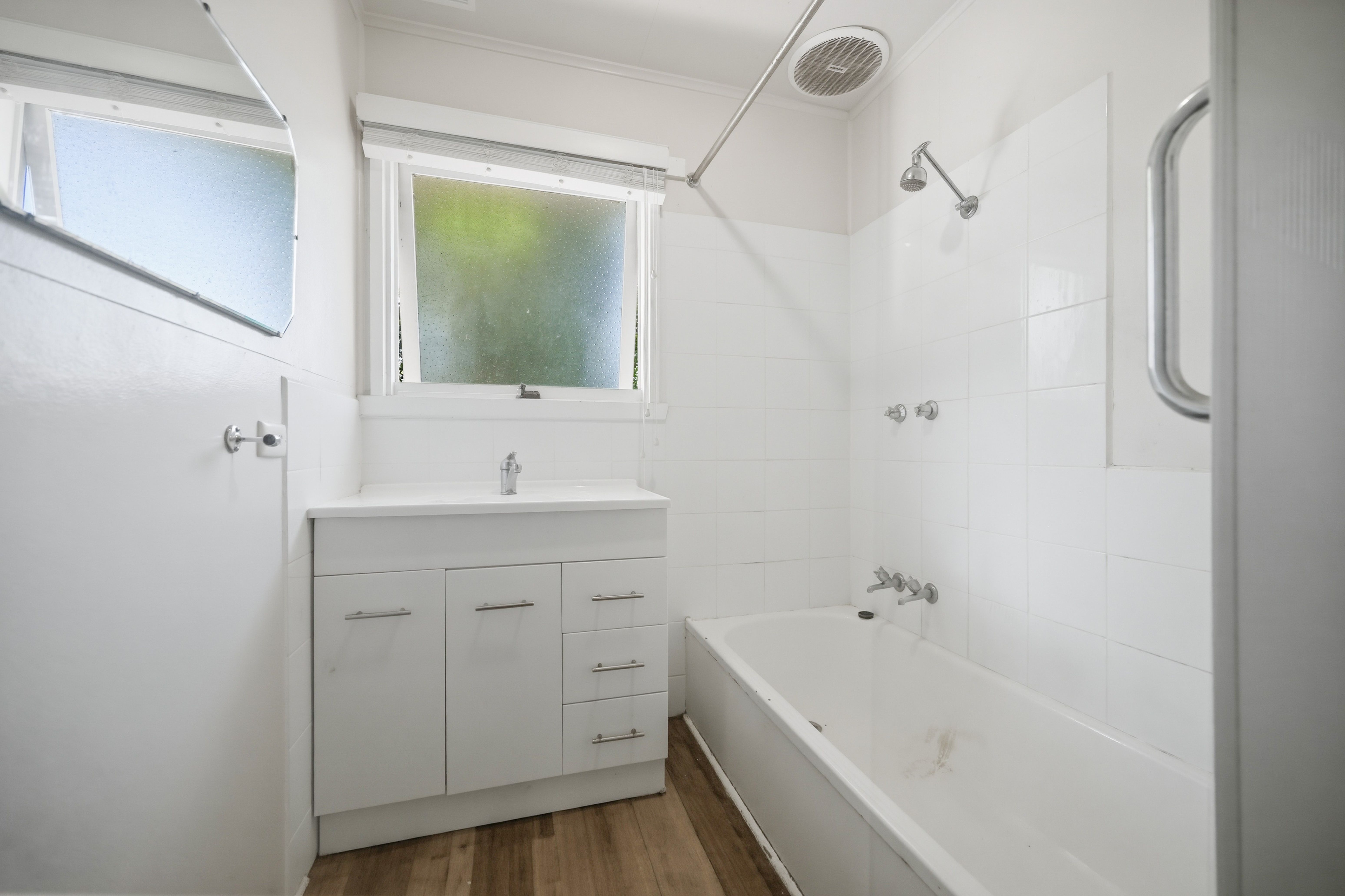 33 Abeckett Street — photo 10 of 16