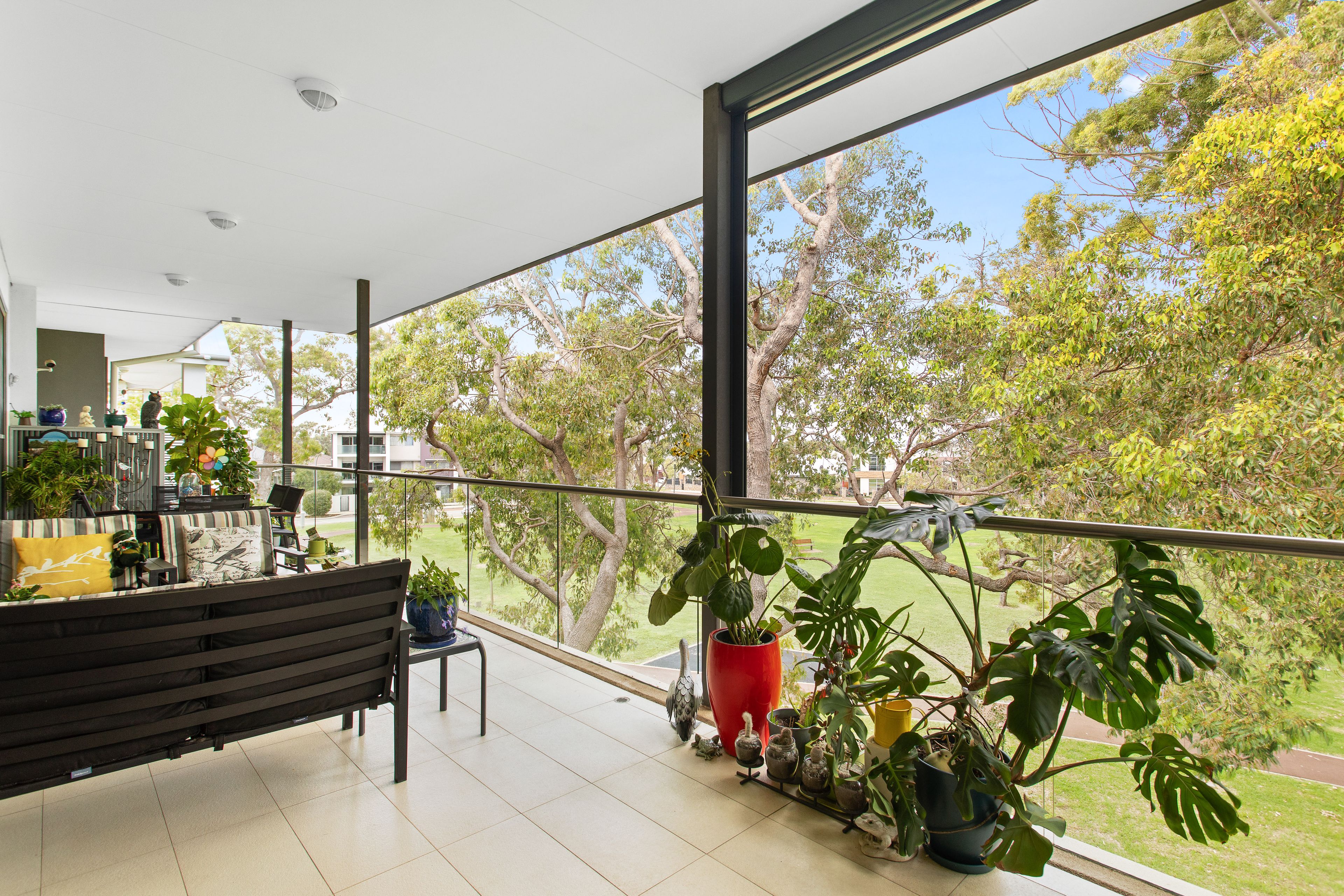 14/16 Coneflower Corner, Churchlands, WA 6018