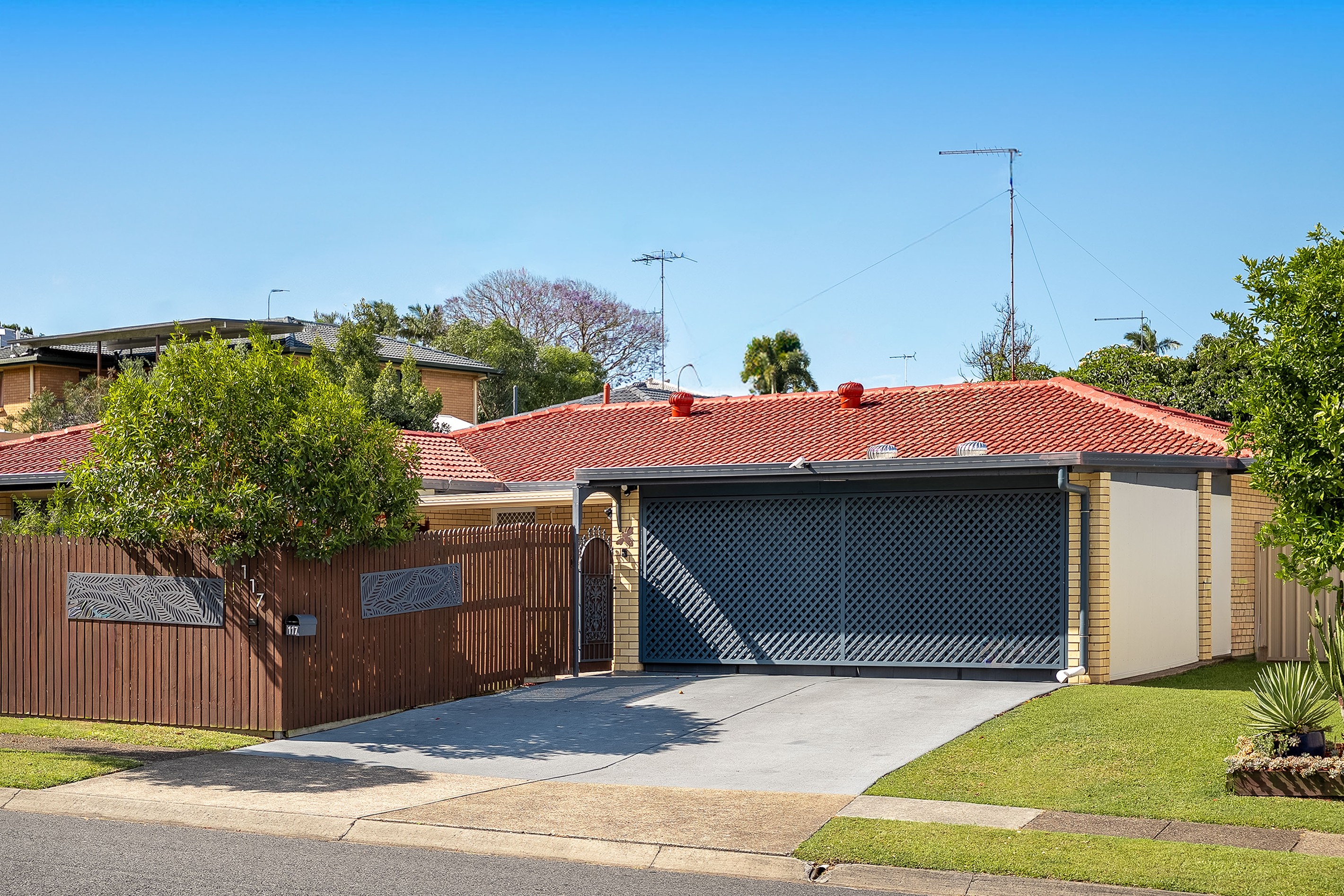 117 Greenmeadow Road, Mansfield, QLD 4122
