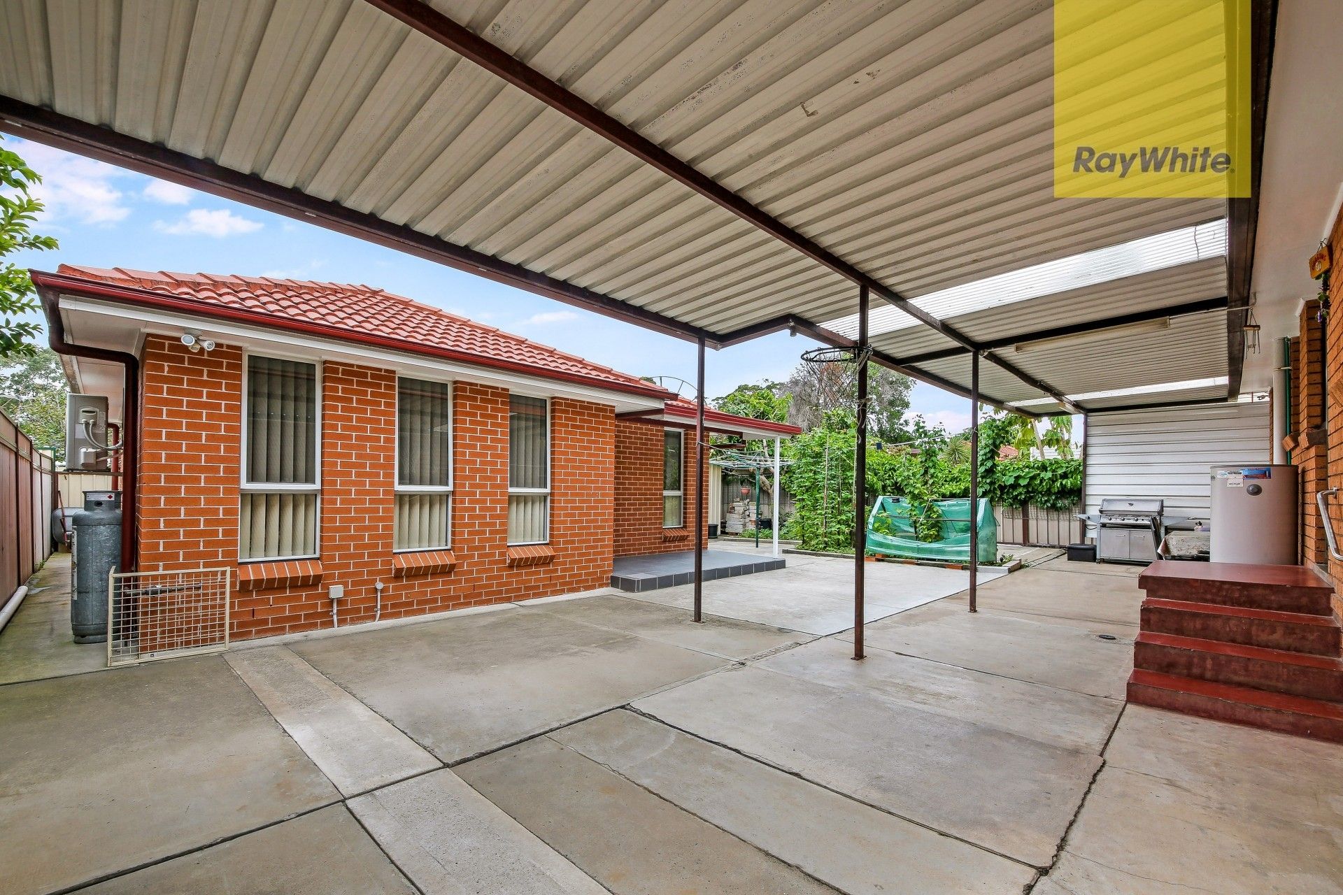 27 Shawnee Street, Greenfield Park, NSW 2176