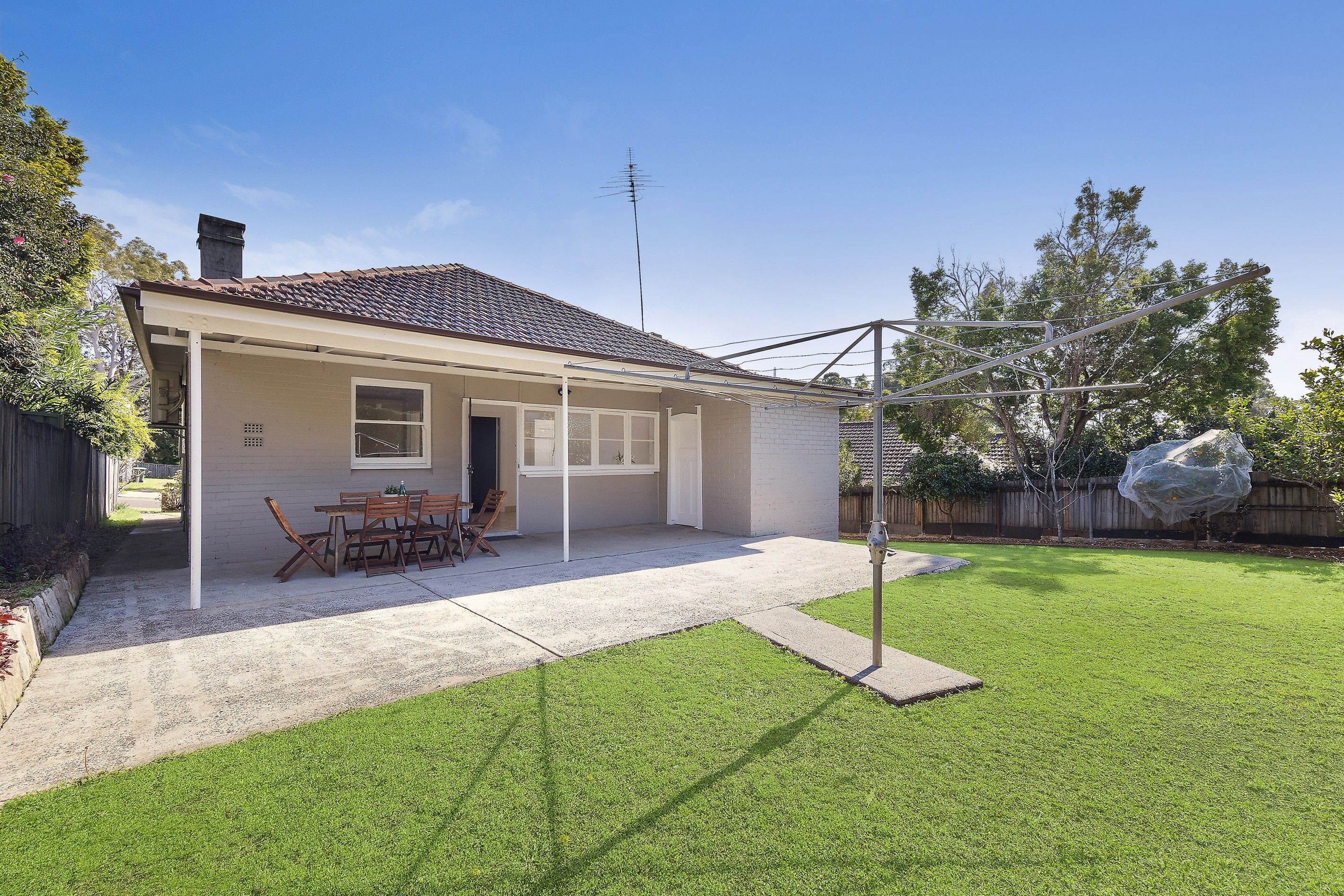 2 Huddart Avenue, Normanhurst, NSW 2076