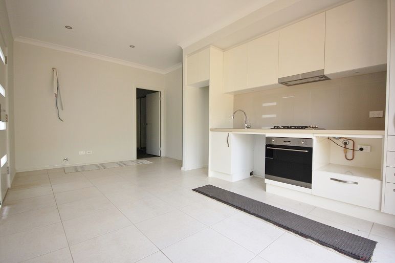 17a Mahoney Drive, Campbelltown, NSW 2560