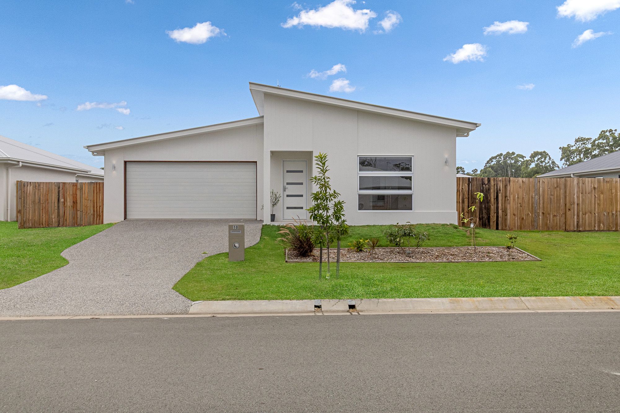 10 Birds Nest Drive, Burrum Heads, QLD 4659