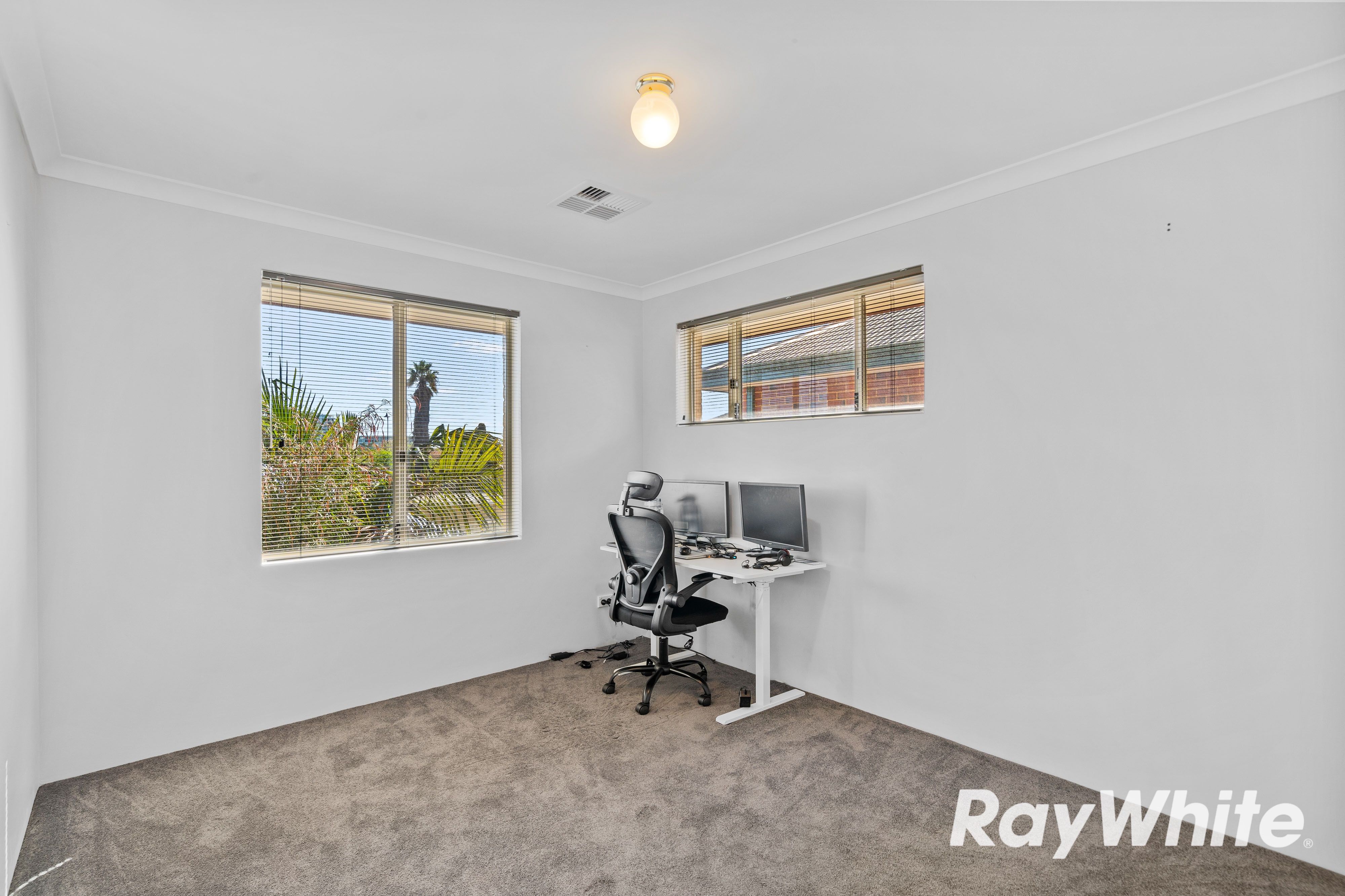 3/8-10 Cooper Street — photo 11 of 16