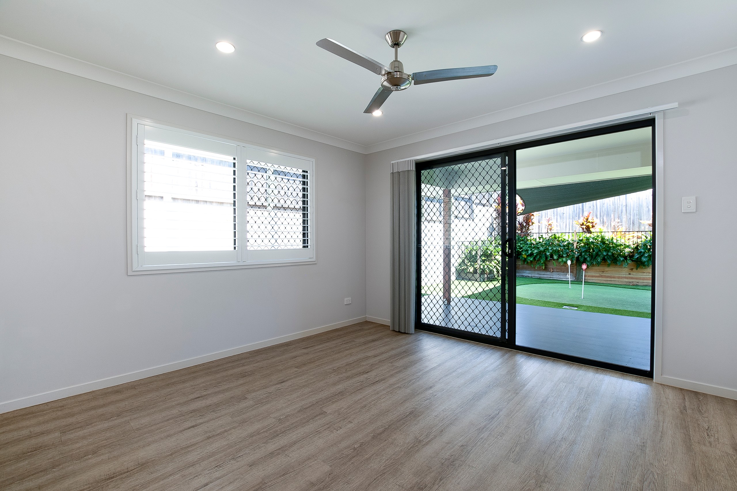 13 Sawyer Street, SPRING MOUNTAIN, QLD 4300