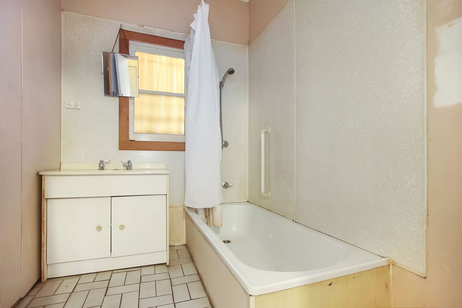 582 Heathwood Avenue, Lavington, NSW 2641
