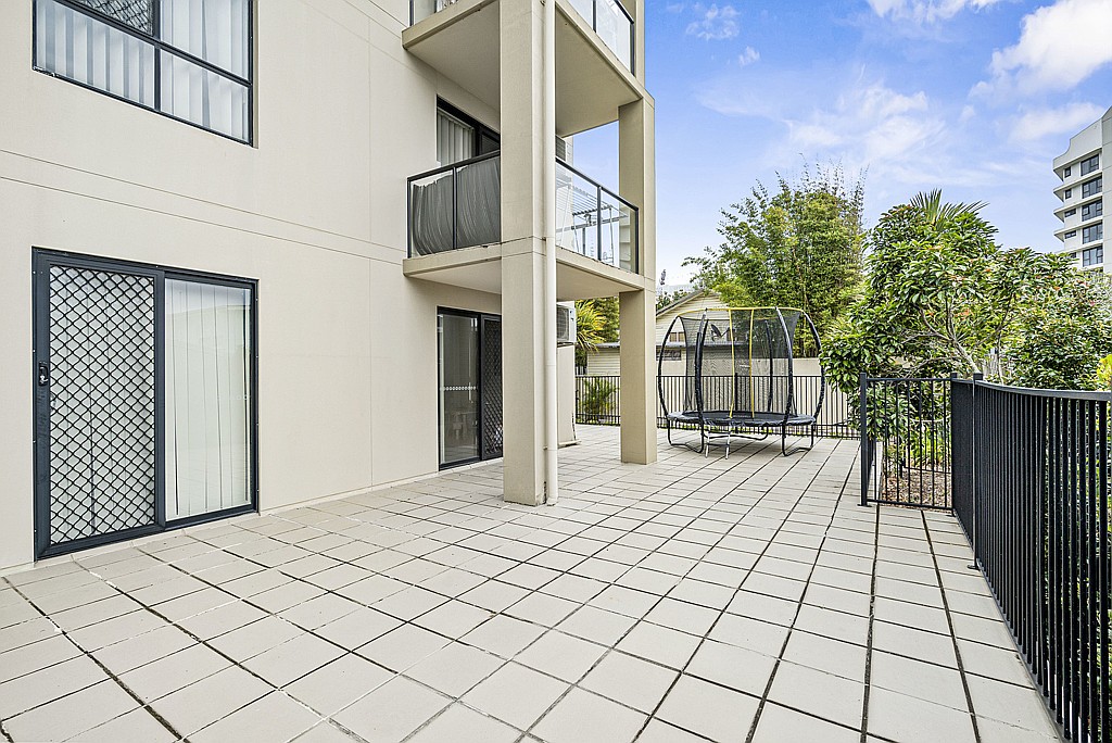 6/111-113 Golden Four Drive, Bilinga, QLD 4225