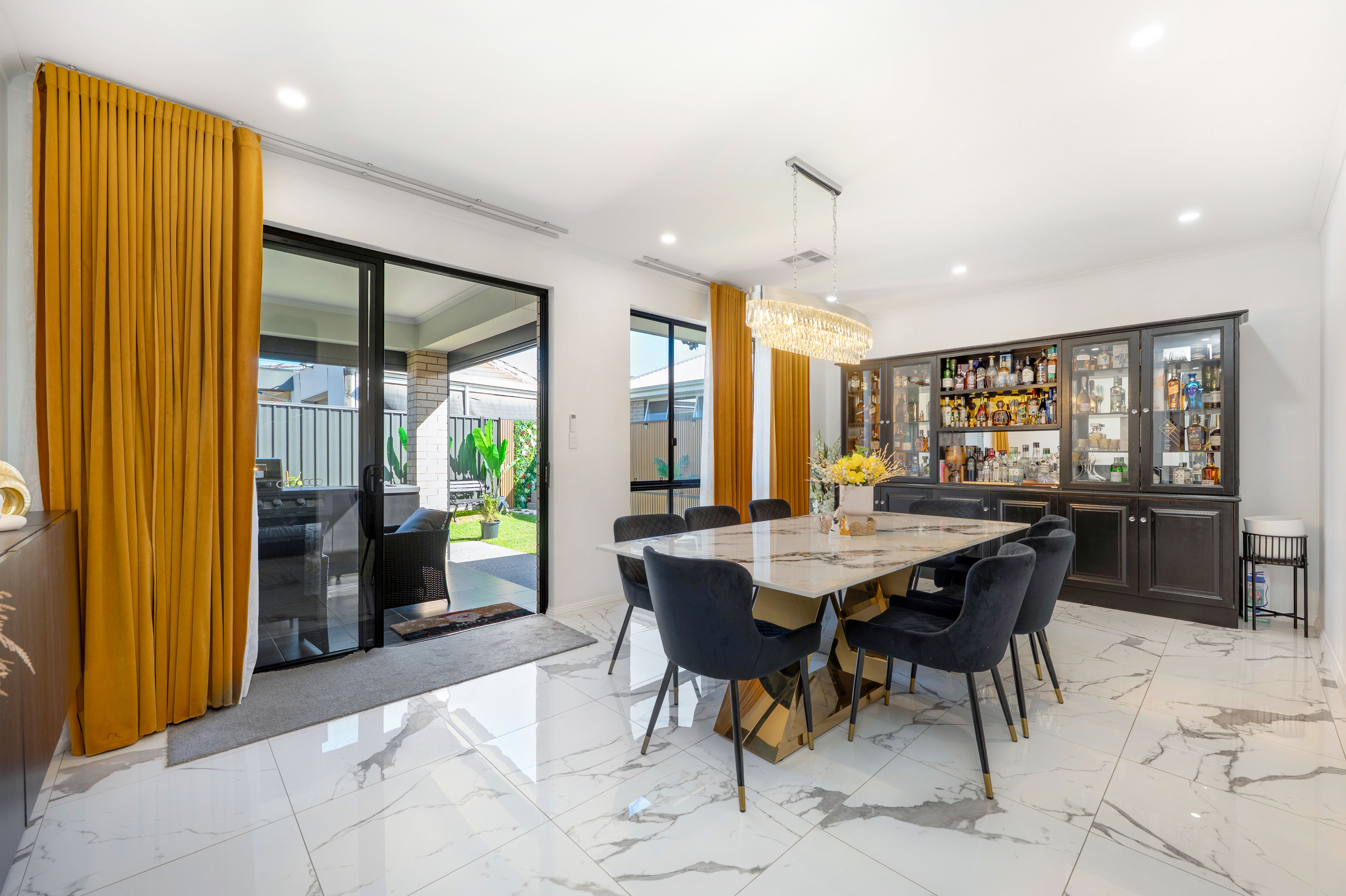 27 Montague Road — photo 10 of 20