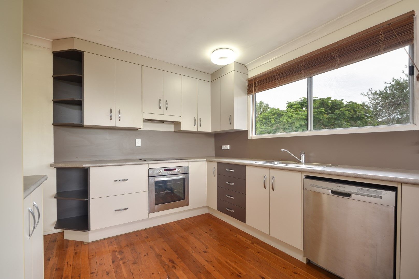 43 Flinders Street, West Gladstone, QLD 4680