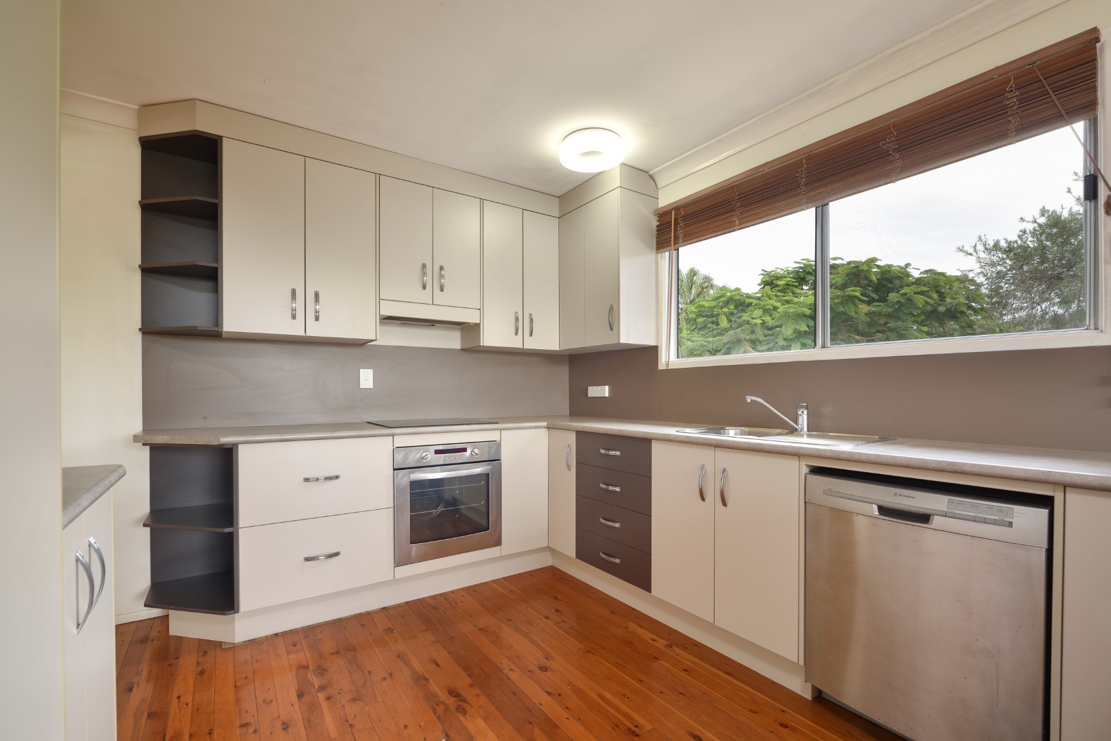 43 Flinders Street, West Gladstone, QLD 4680