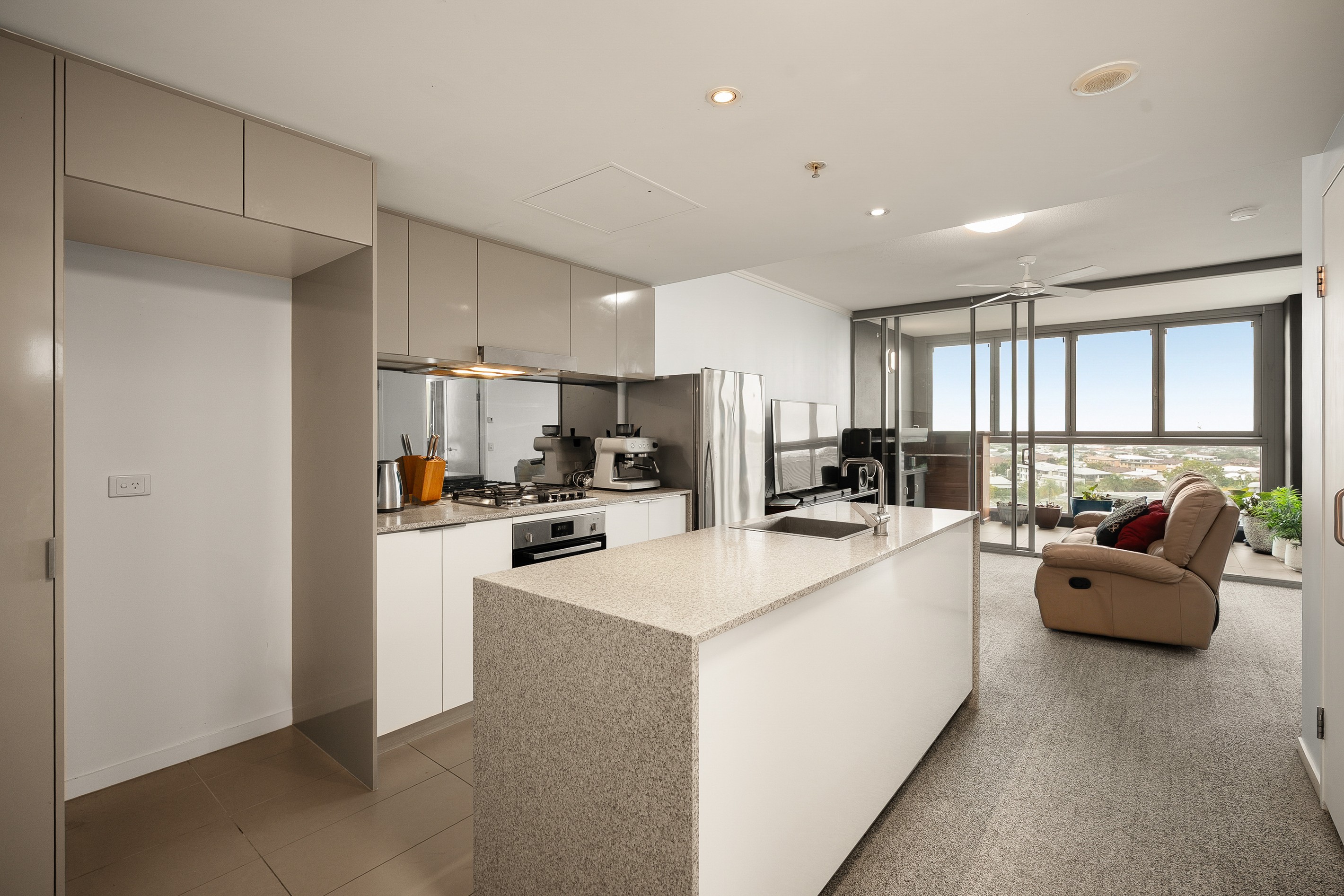 30906/2 Harbour Road, Hamilton, QLD 4007