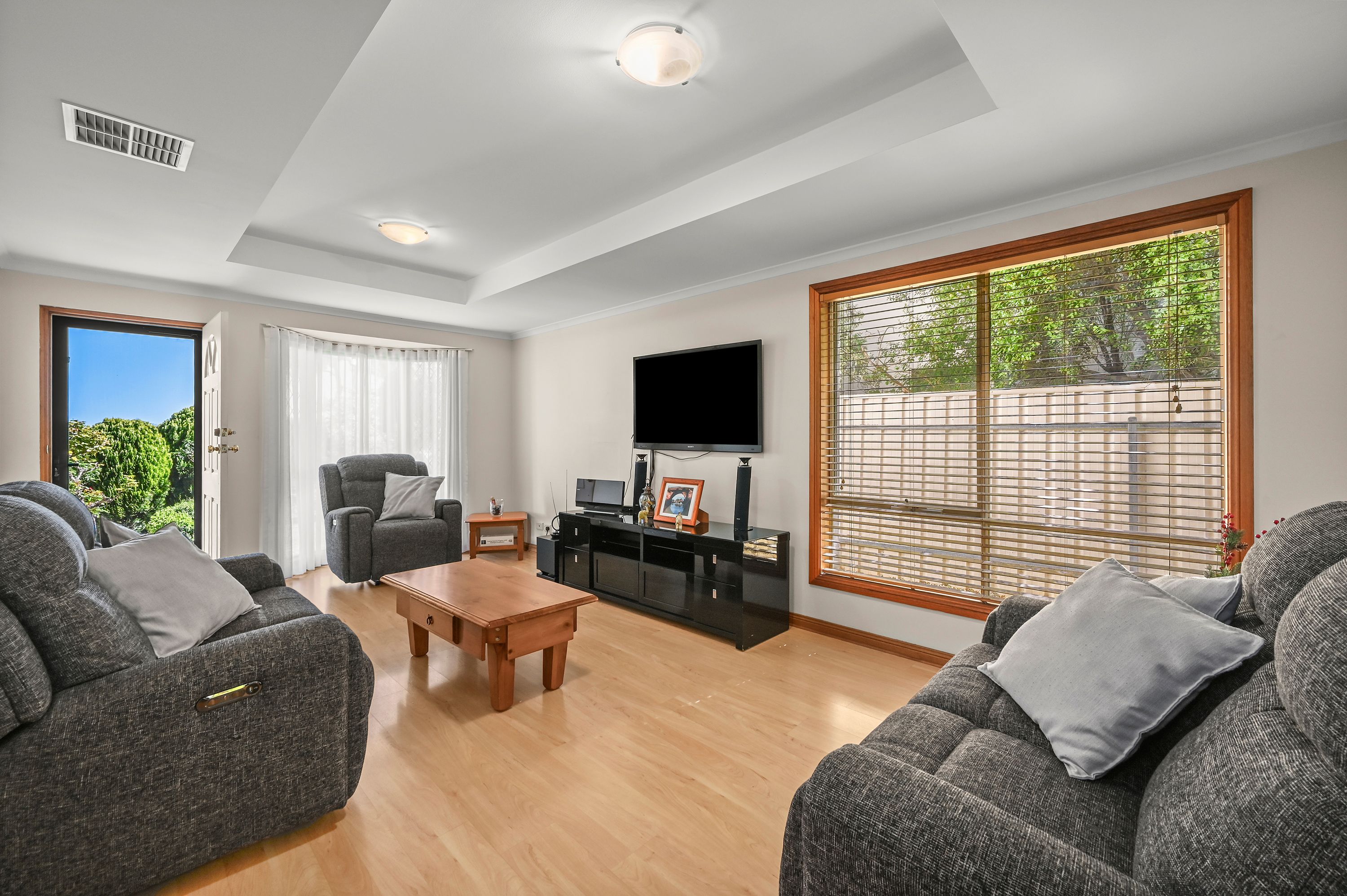 9b St Vincent Close — photo 9 of 26