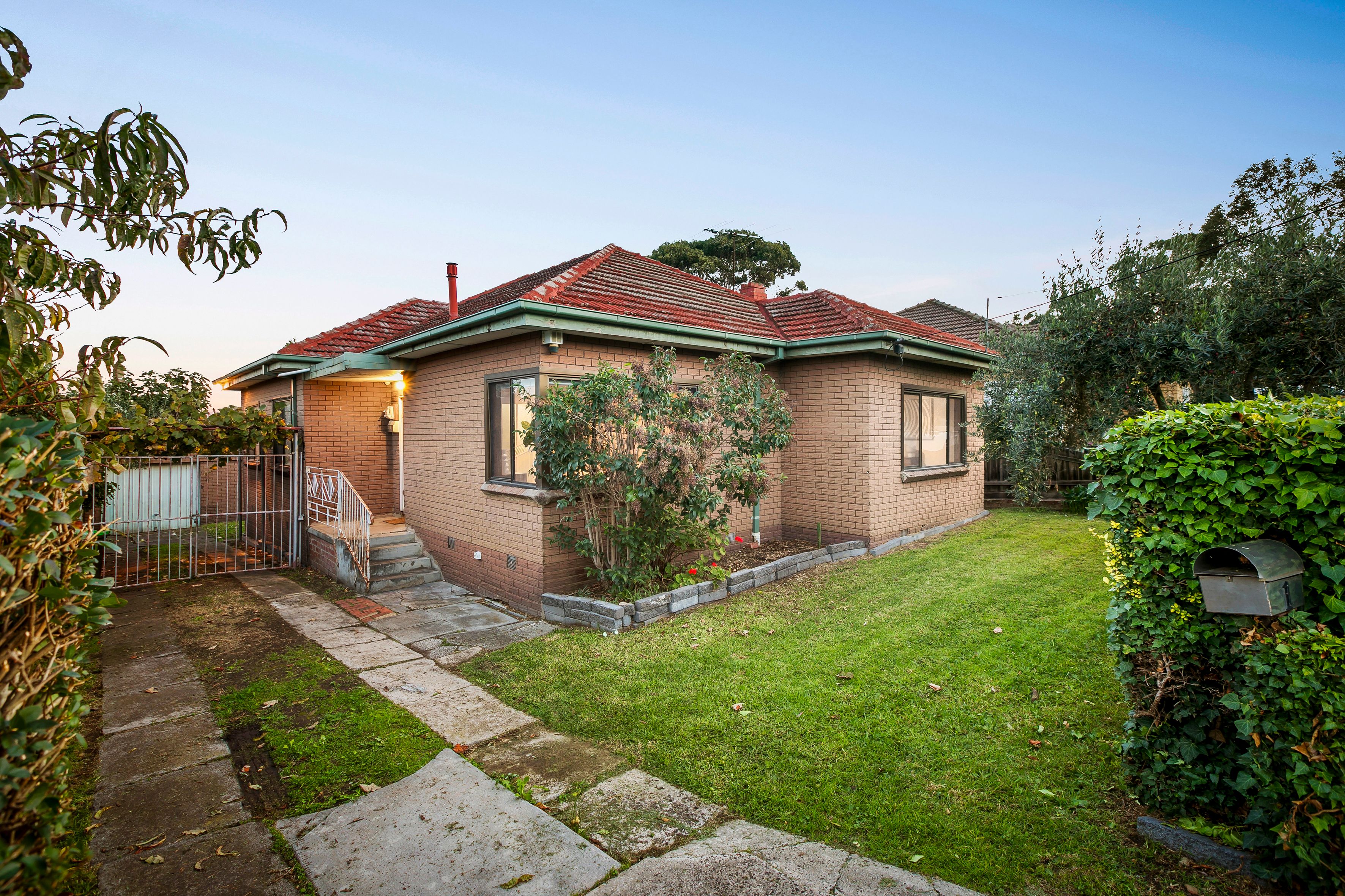 1 De Chene Parade, Coburg North, VIC 3058