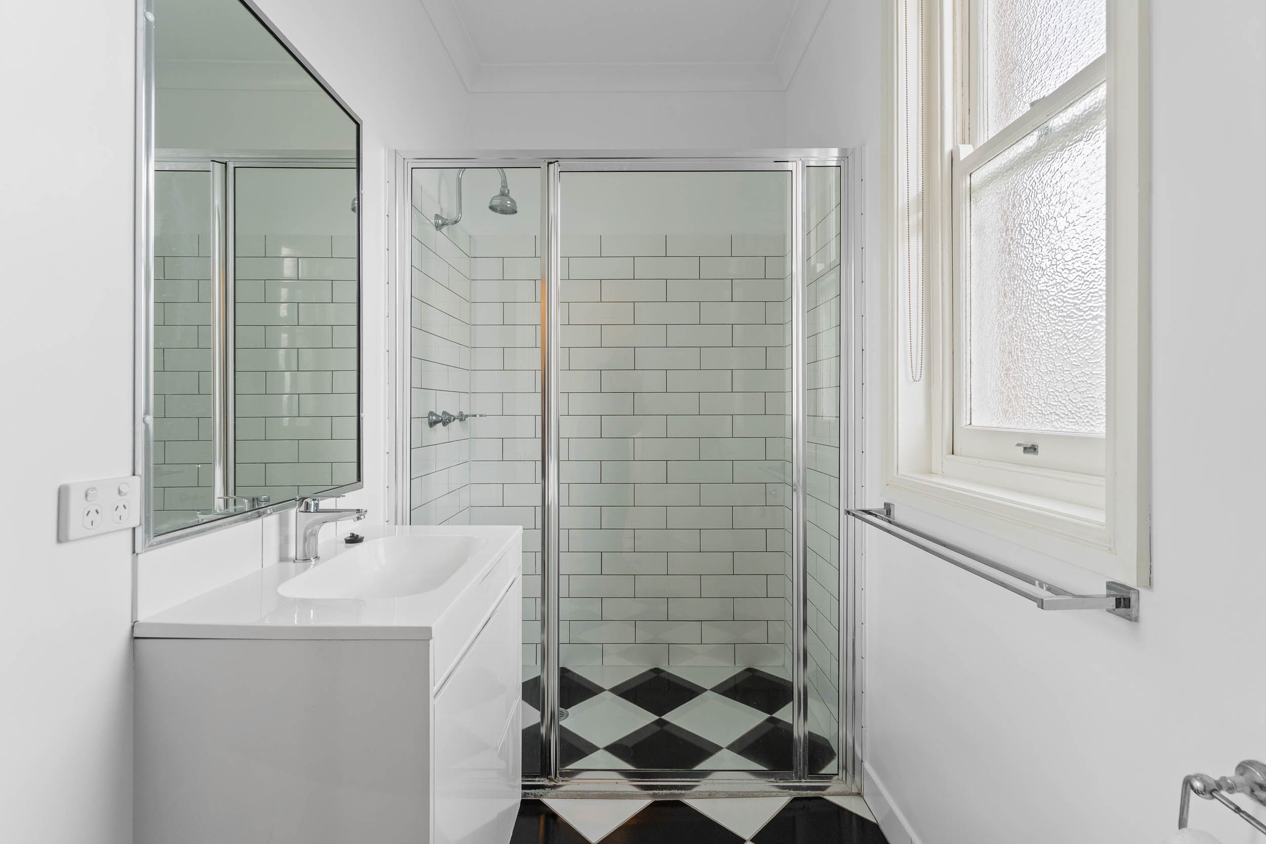 116 Addison Street — photo 6 of 8