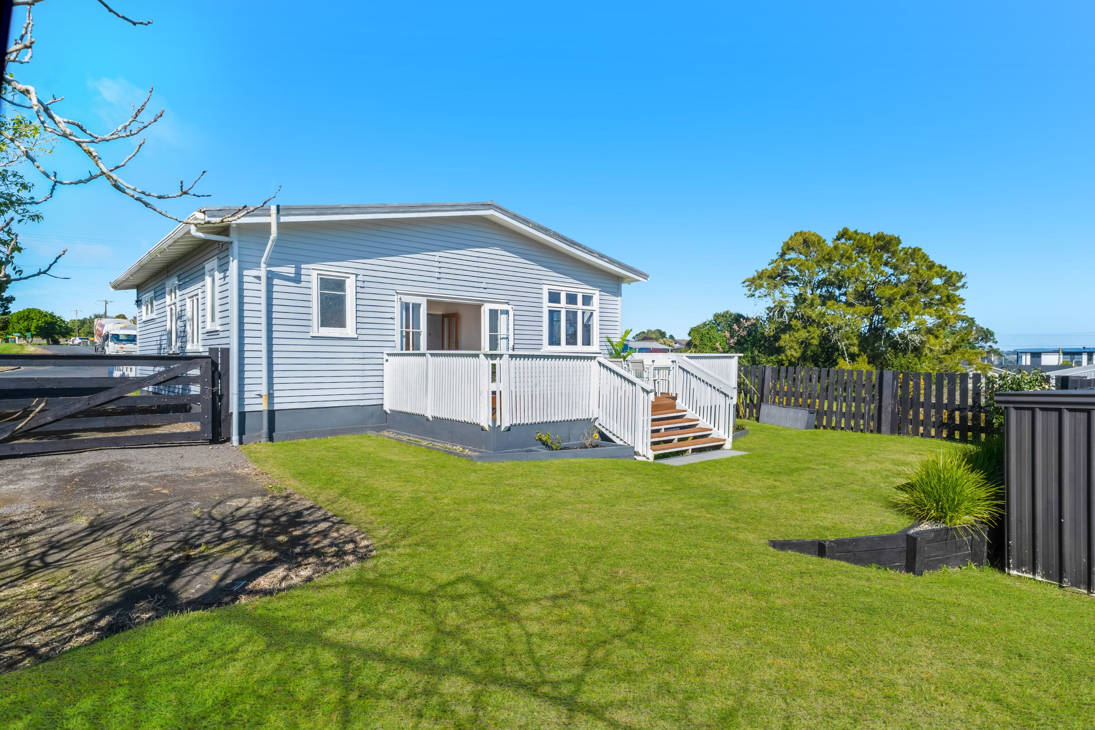 11 Beach Road, Glenbrook, Franklin