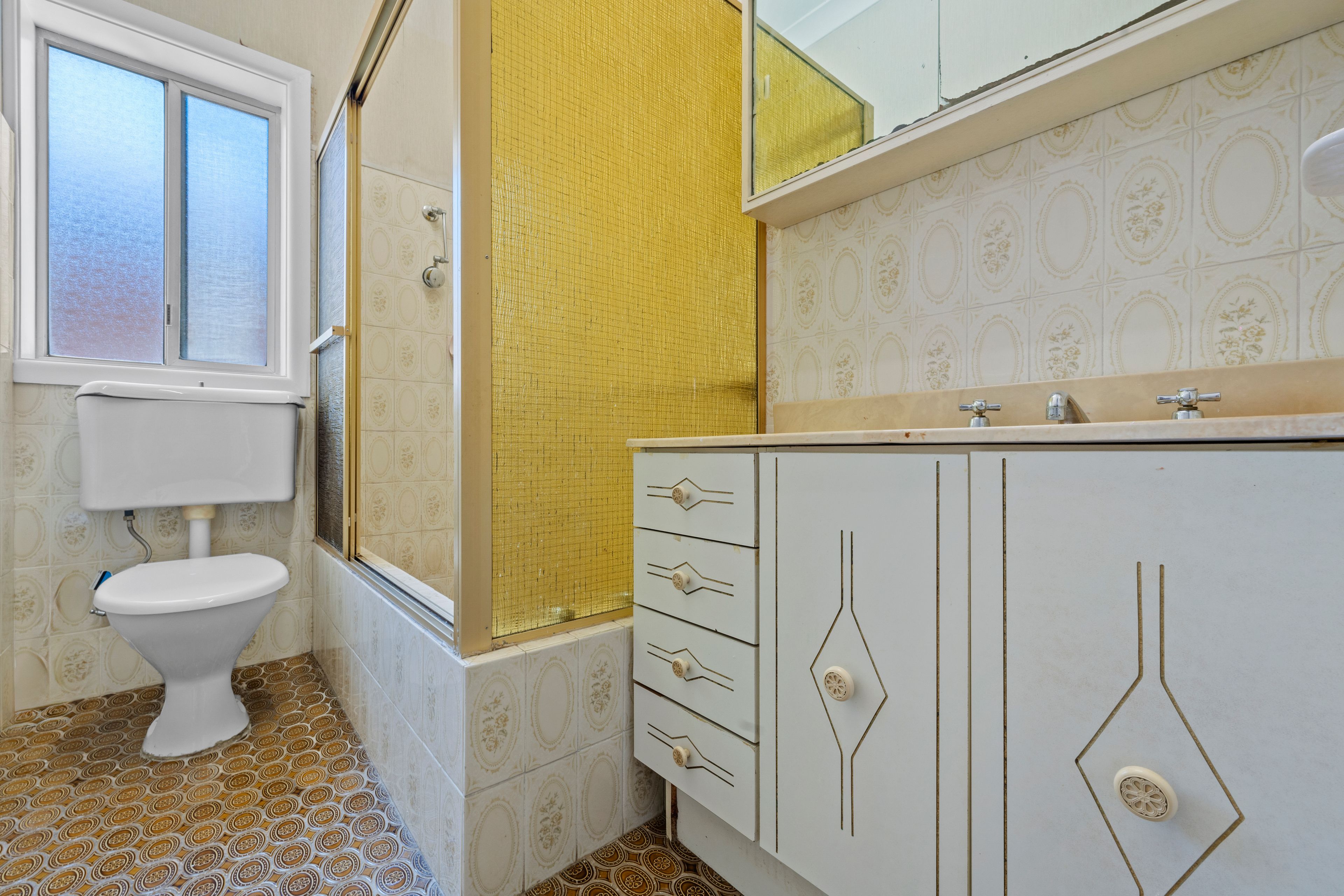 6 Kingsford Avenue — photo 7 of 12