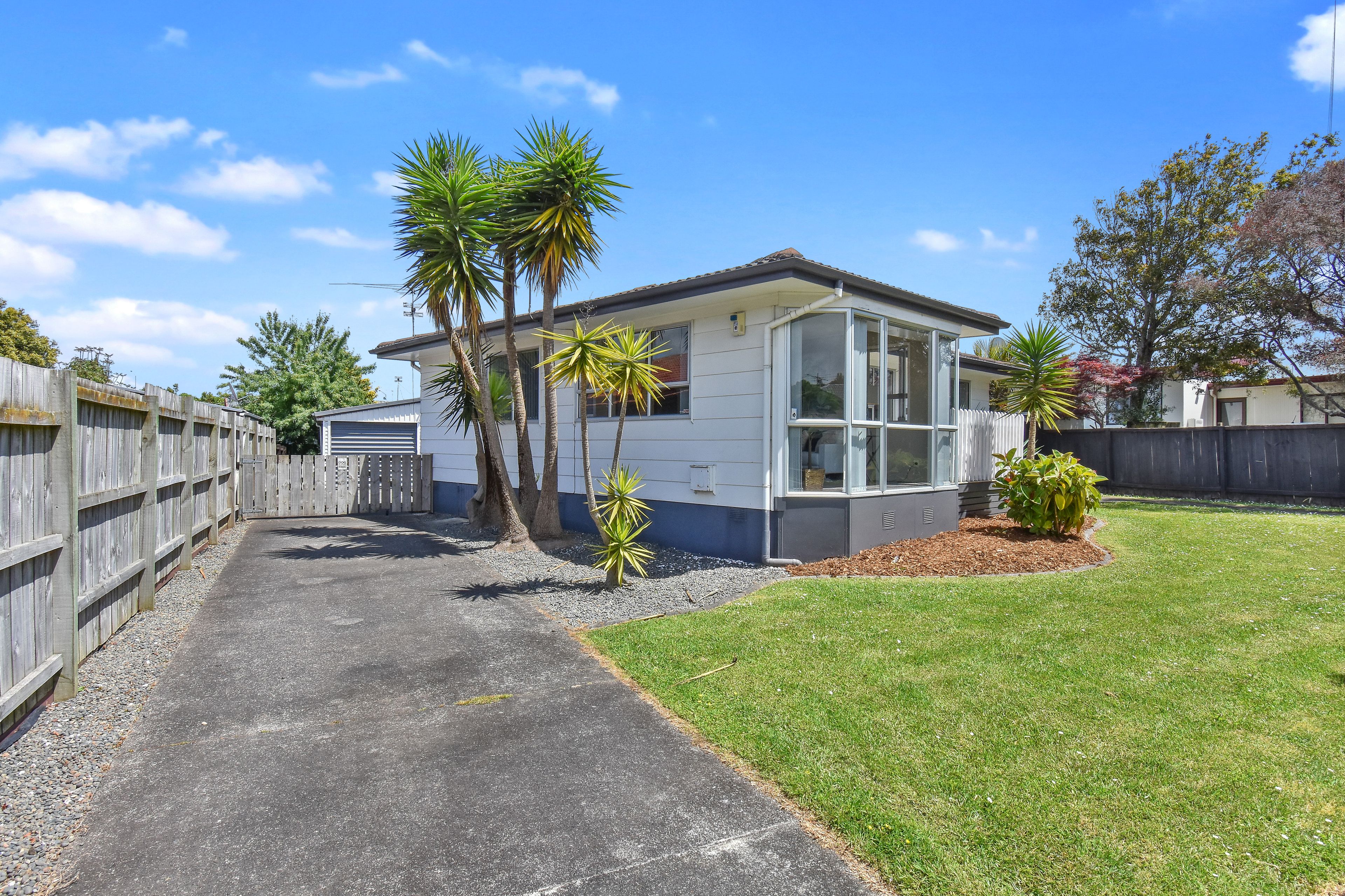 83 Everglade Drive, Goodwood Heights, Manukau City