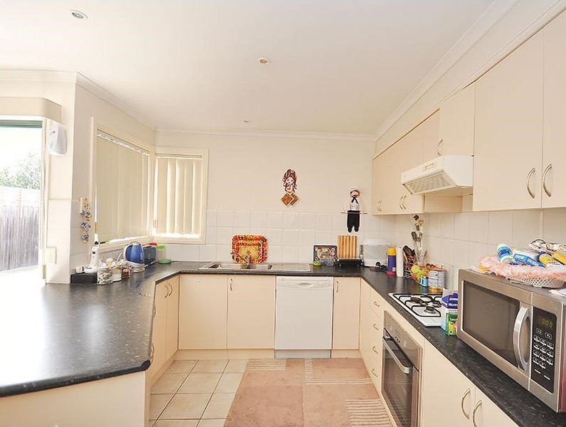 2/16 Dillwynia Place, Meadow Heights, VIC 3048