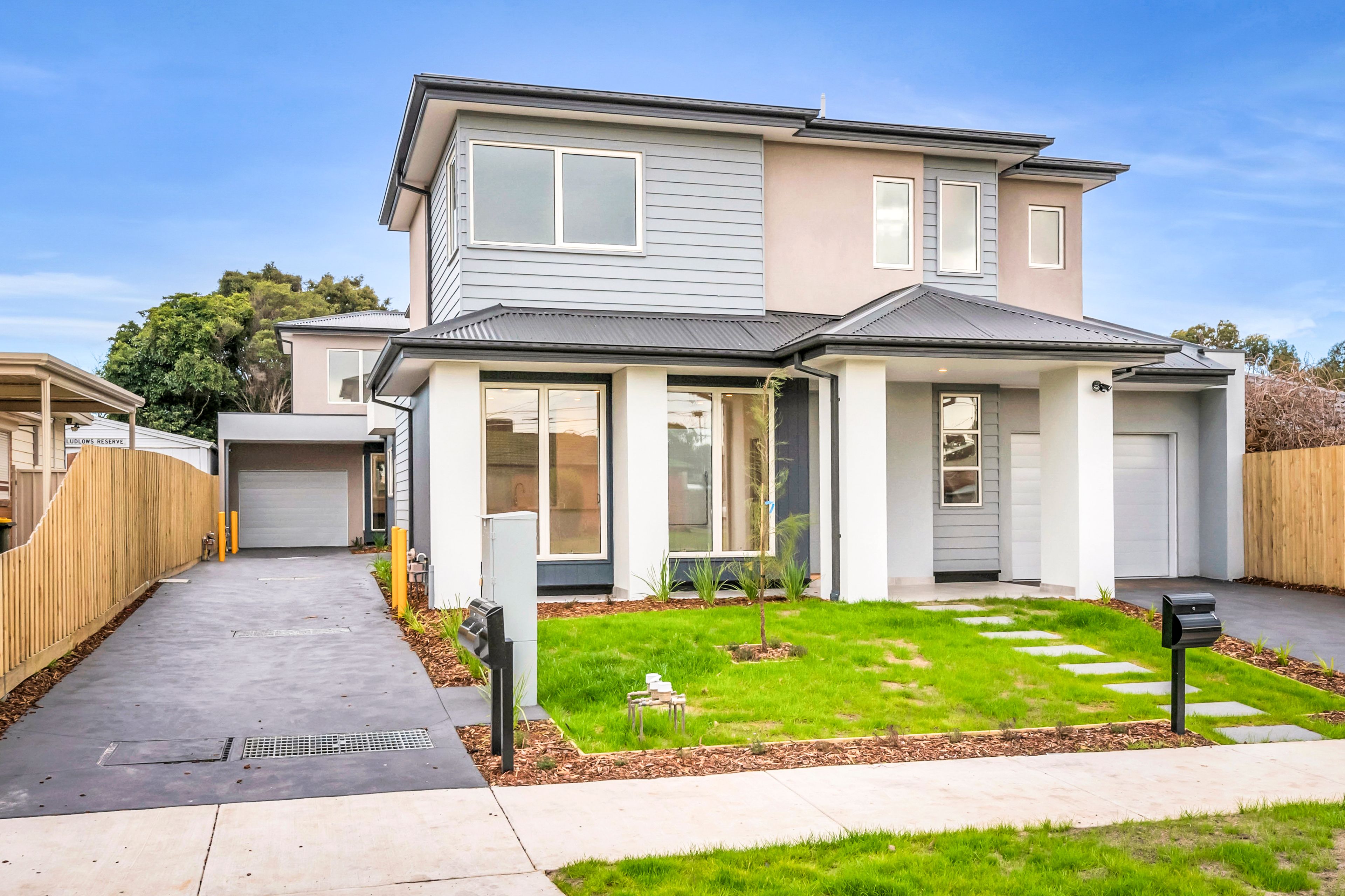 1,2,3/11 Kevin Street, Bundoora, VIC 3083