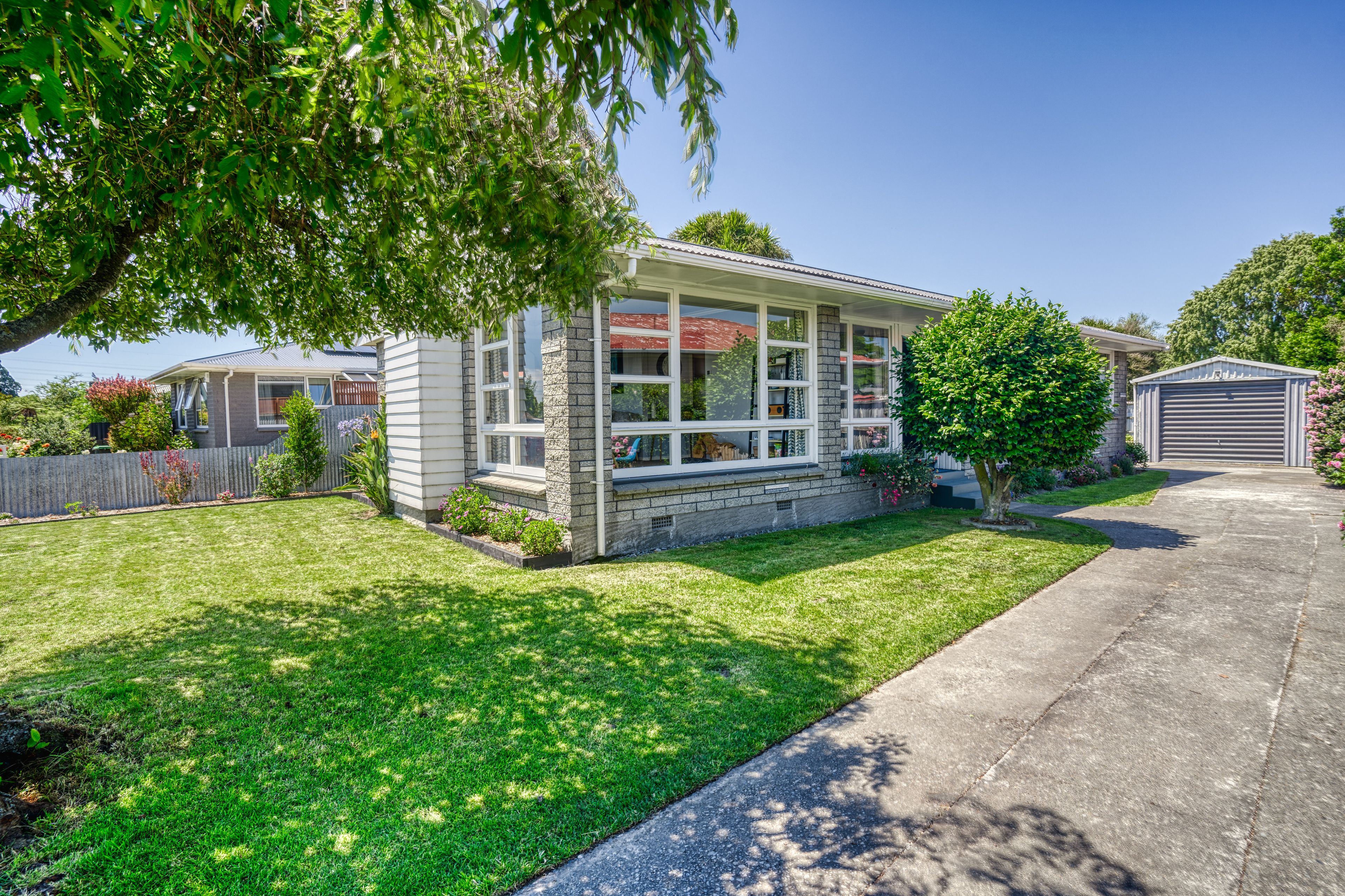 11 Roswell Place, Islington, Christchurch City