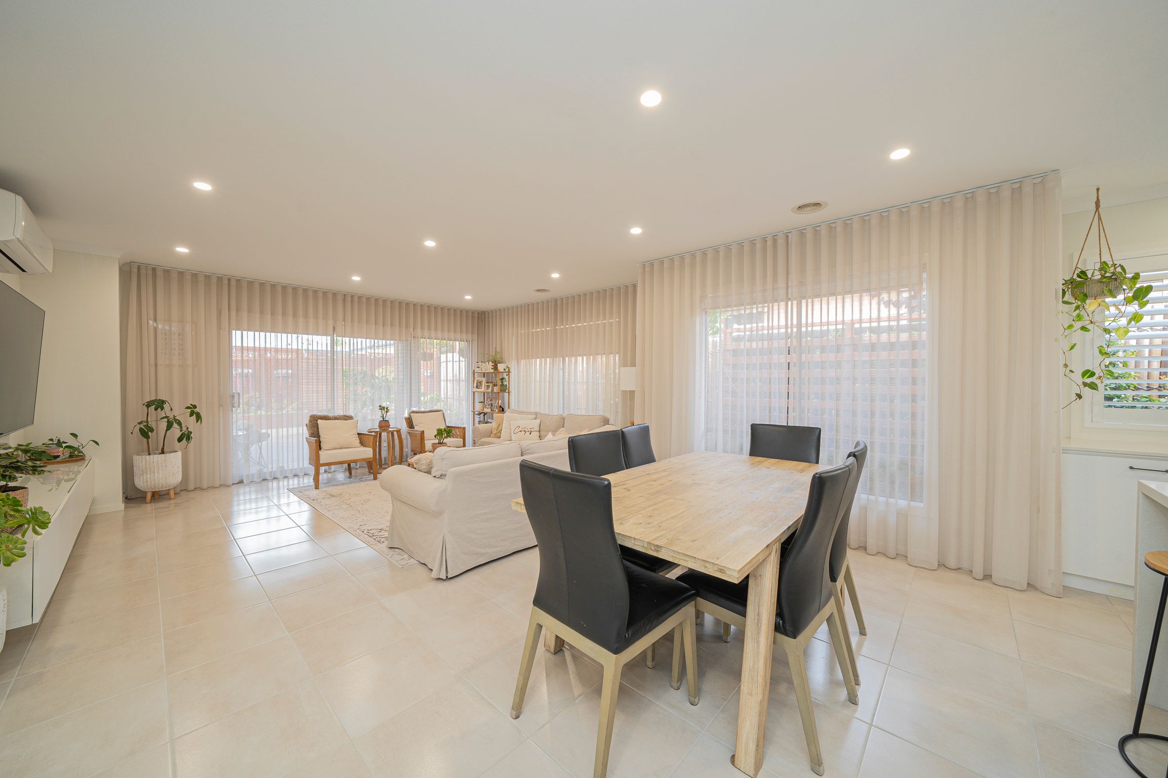 64 Graziers Crescent — photo 4 of 17