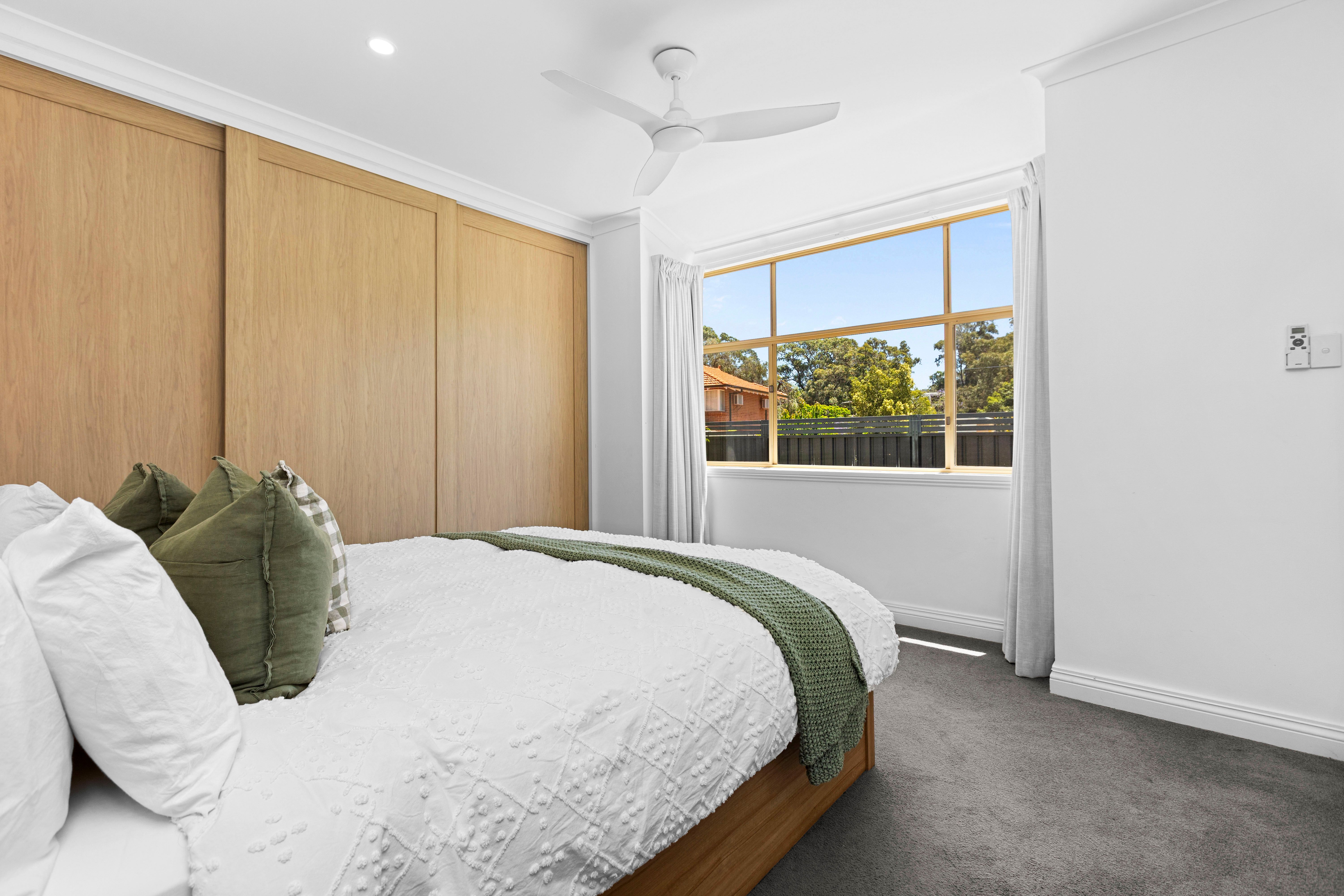 48A Bournemouth Crescent — photo 11 of 17